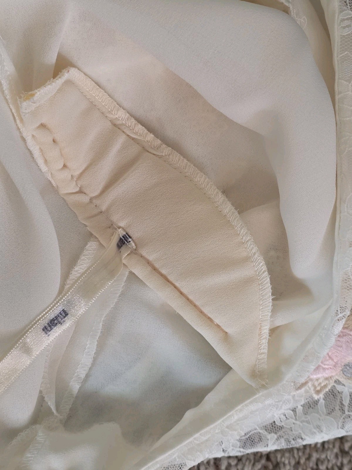 Nilani Vintage Blouse Womens 7/8 Modest White Long Sleeve Floral Lace Bib Collar