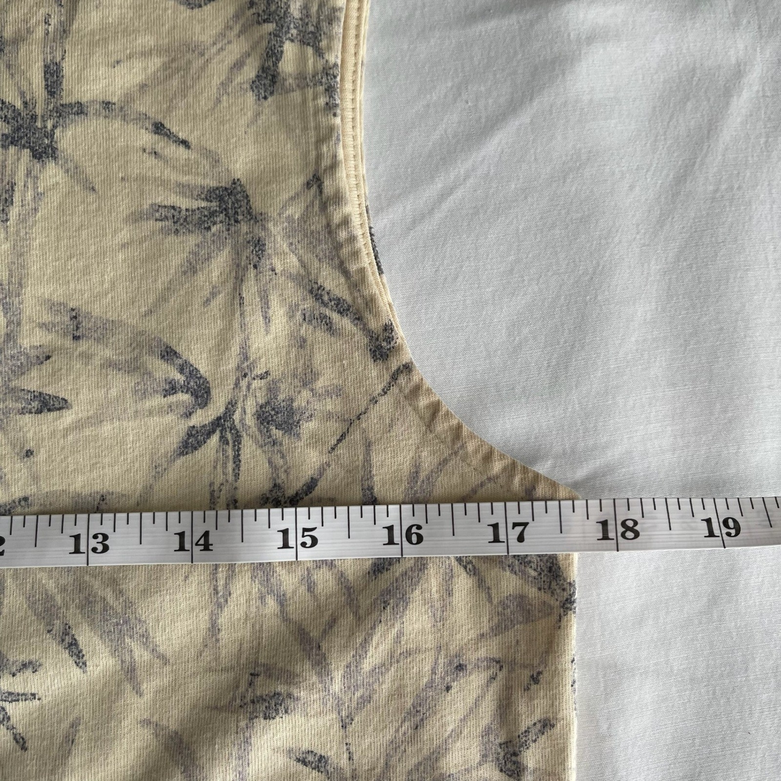 Liz Claiborne Vintage Women’s Beige Bamboo Boat Neck Sleeveless Tank Top Size M