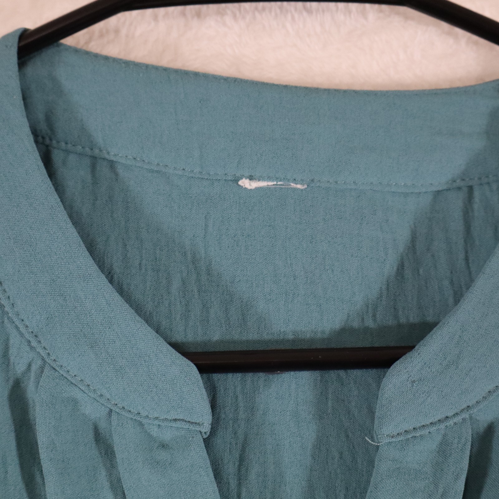 Women’s L Teal Pleated Blouse Short Sleeve V‑Notch Neck Lightweight Casual Top