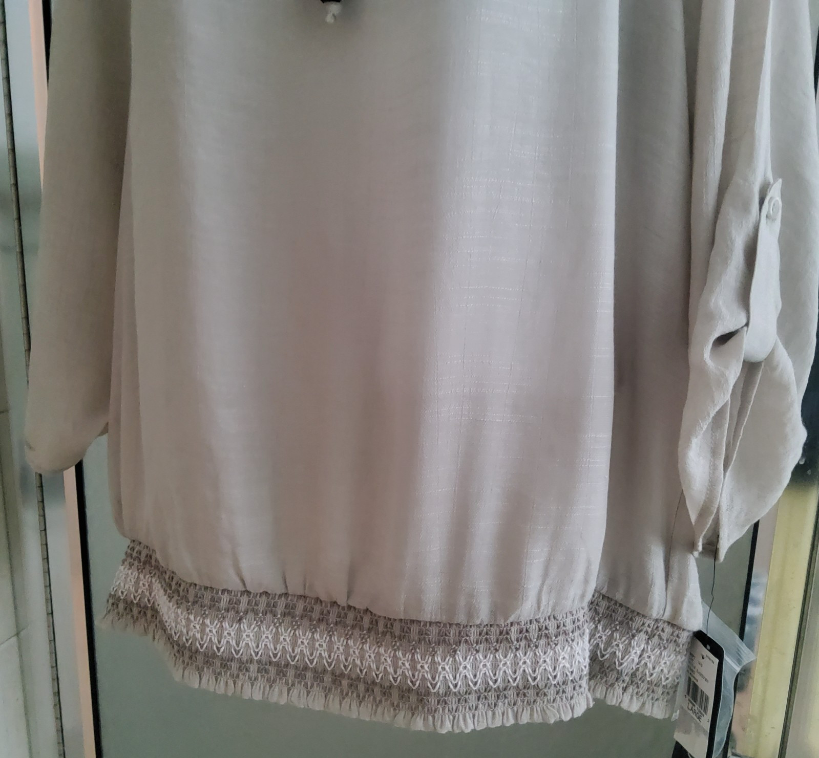 AGB TIE NECK TOP/BLOUSE-LARGE-3/4 ROLL TAB SLEEVES-STRETCH SHEARED HEM-BEIGE*NEW
