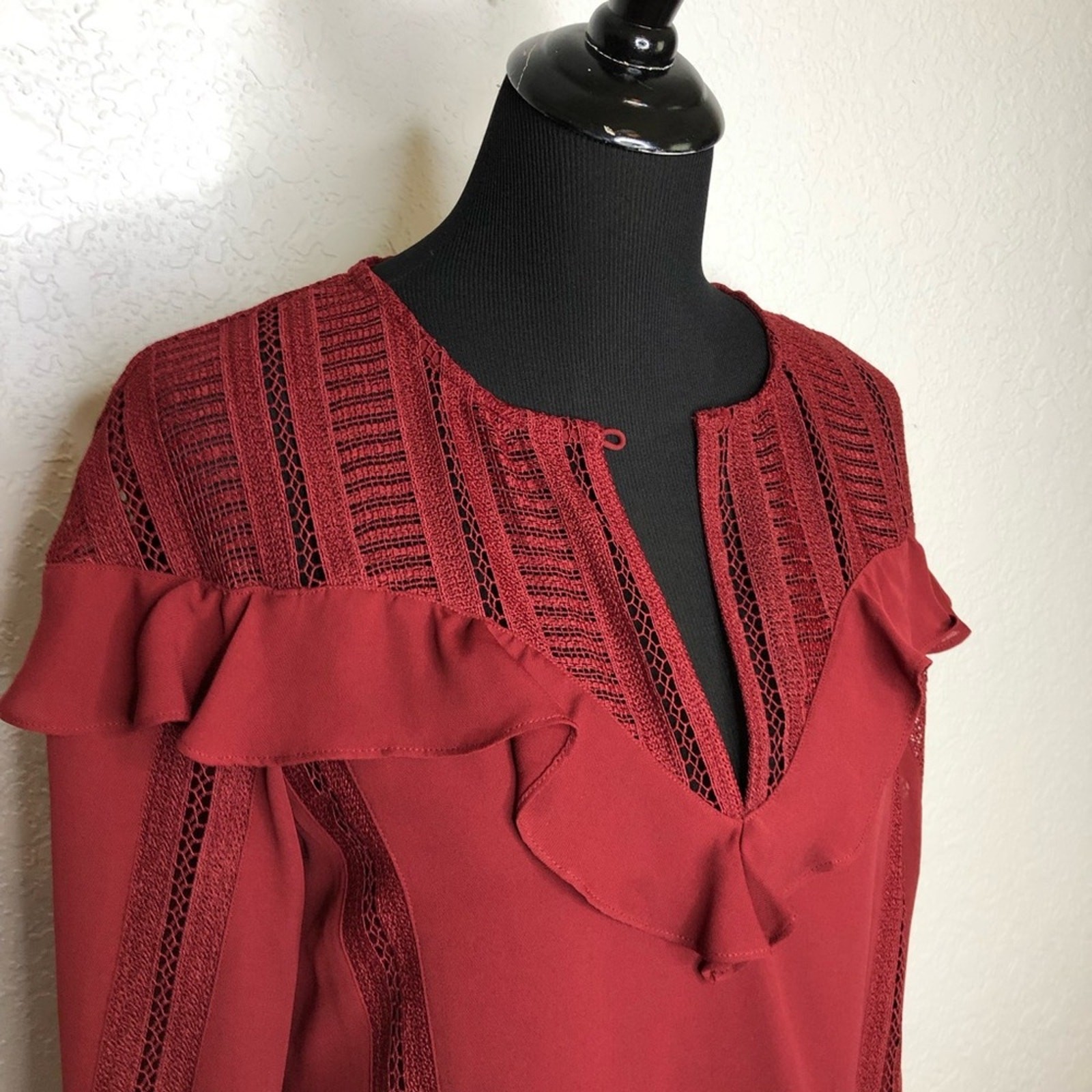 Rebecca Minkoff top womens Large dark red lace ruffle trim tie sleeve feminine