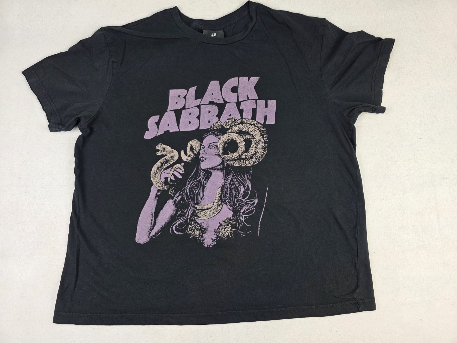 Black Sabbath Shirt Mens Large Black Logo Graphic H&M Ozzy Osbourne Metal Rock