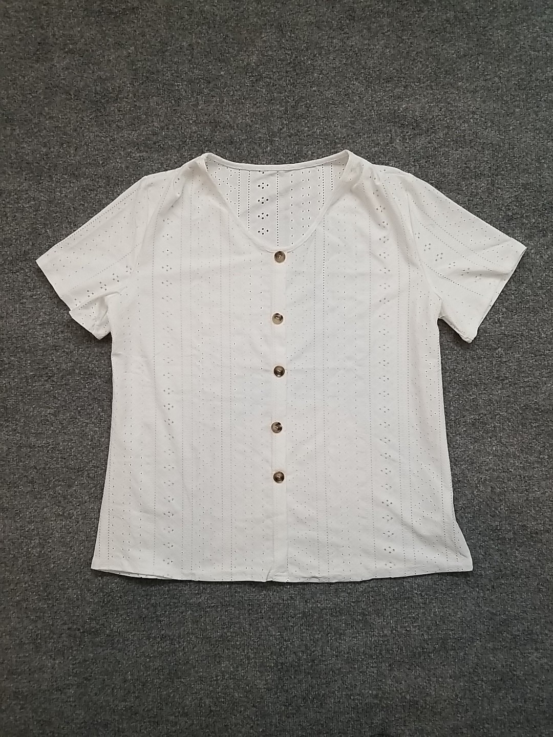 New w/out Tags Temu Women Button Up Top XL White V-Neck Geometric Semi Sheer