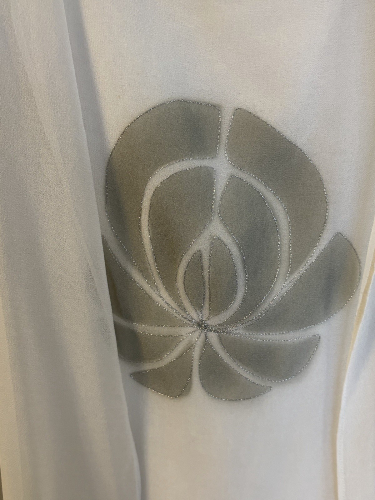 2 Pc White & Silver Flower Chiffon Jacket w/Shell Rayon 58” Bust L’Affaire