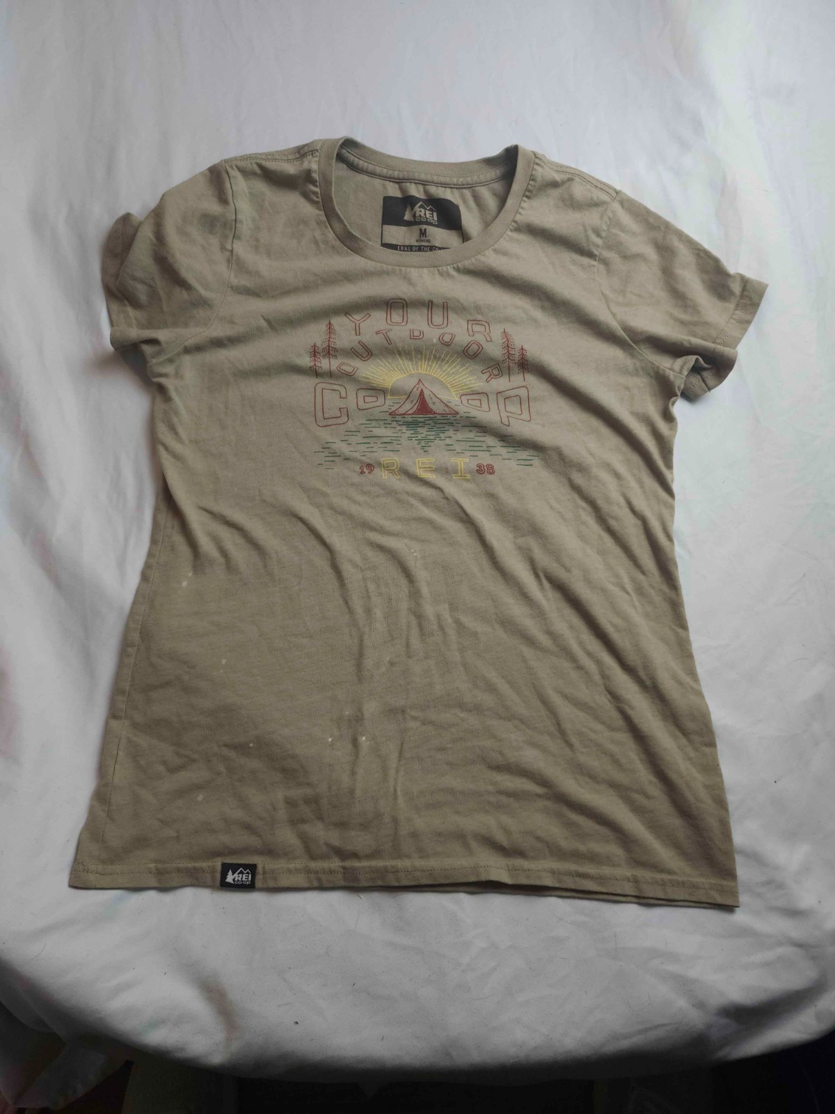 Rei Coop T-Shirt Womens M Beige Graphic 60s Granola Girl Earthy Outdoor Gorpcore