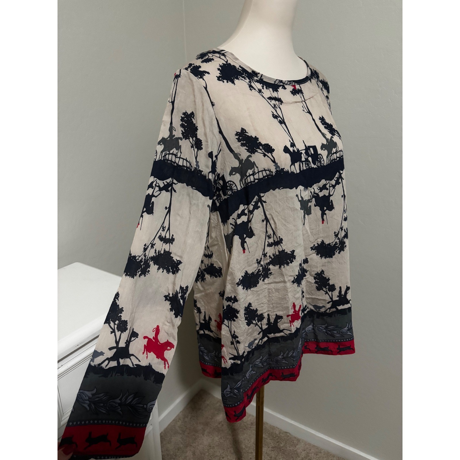 Equestrian Toile Print Blouse Long Sleeve Fox Hunt Horse Carriage Cream Red Navy