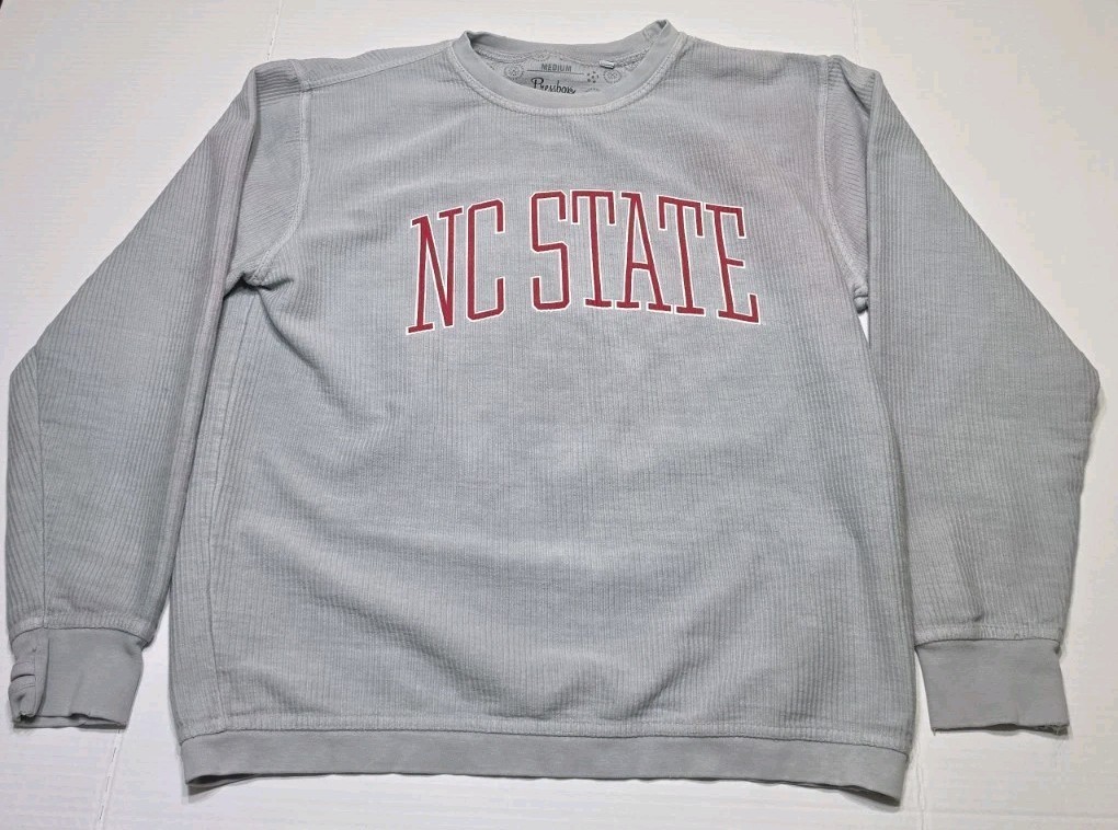 Women’s Medium M Preowned Sweatshirt NC State Pressbox Royce Apparel Grey