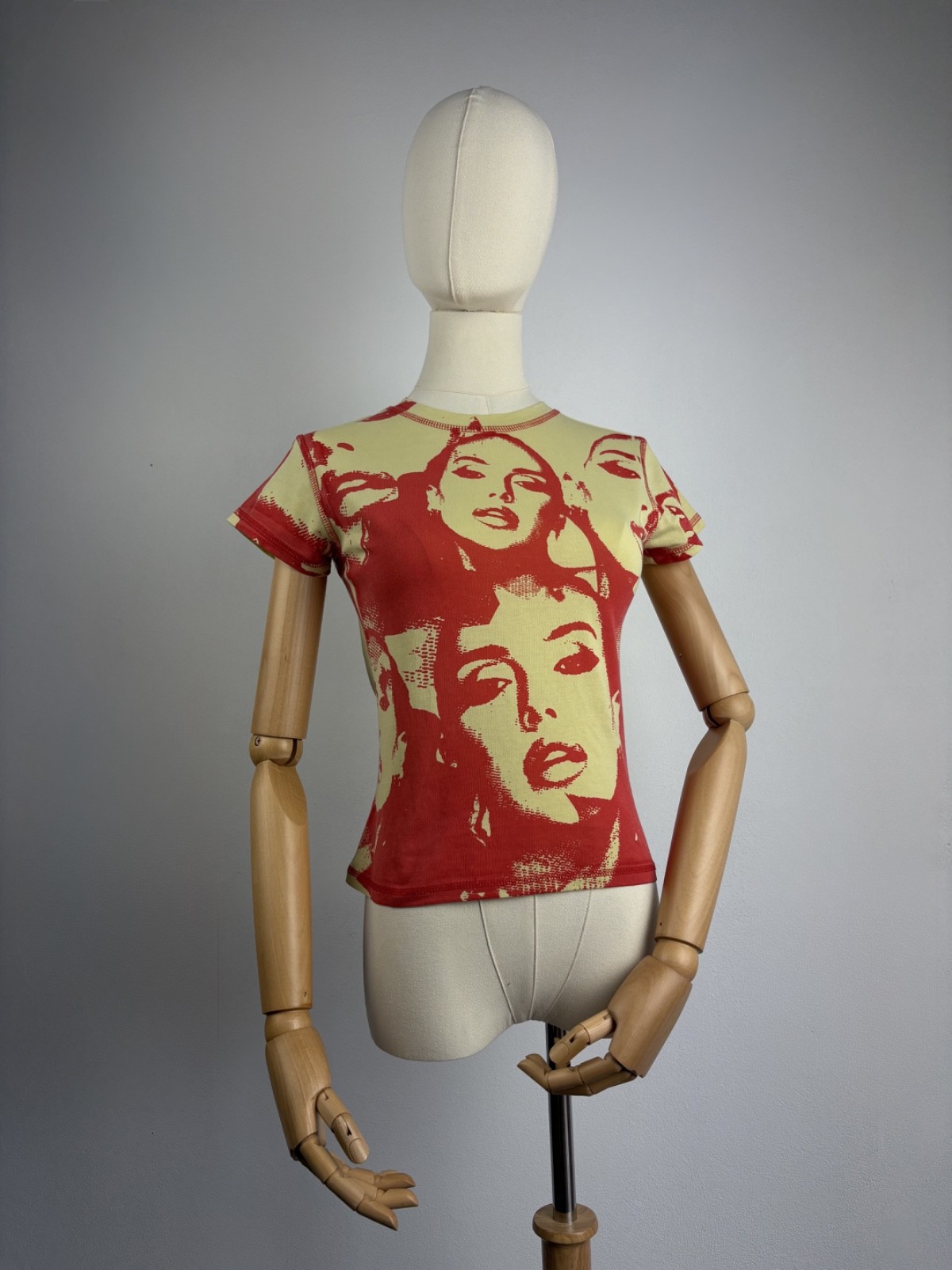 JADED London Sydney Carlson Face Print Women’s T-Shirt Size UK 4 /US 0 / EU 32