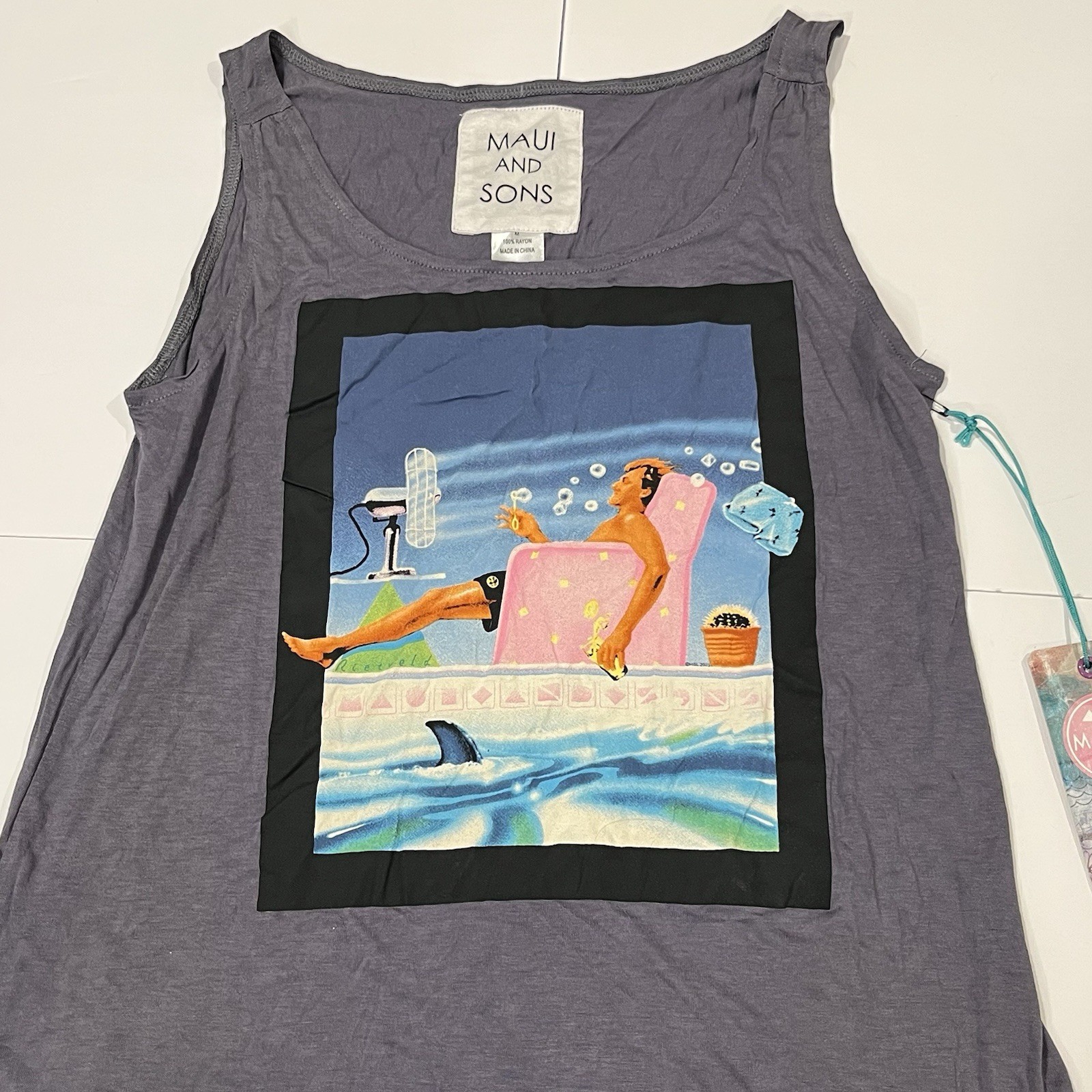 Maui & Sons Relaxed Tank Top Sz M NWT Charcoal Gray Graphic Flutter Hem