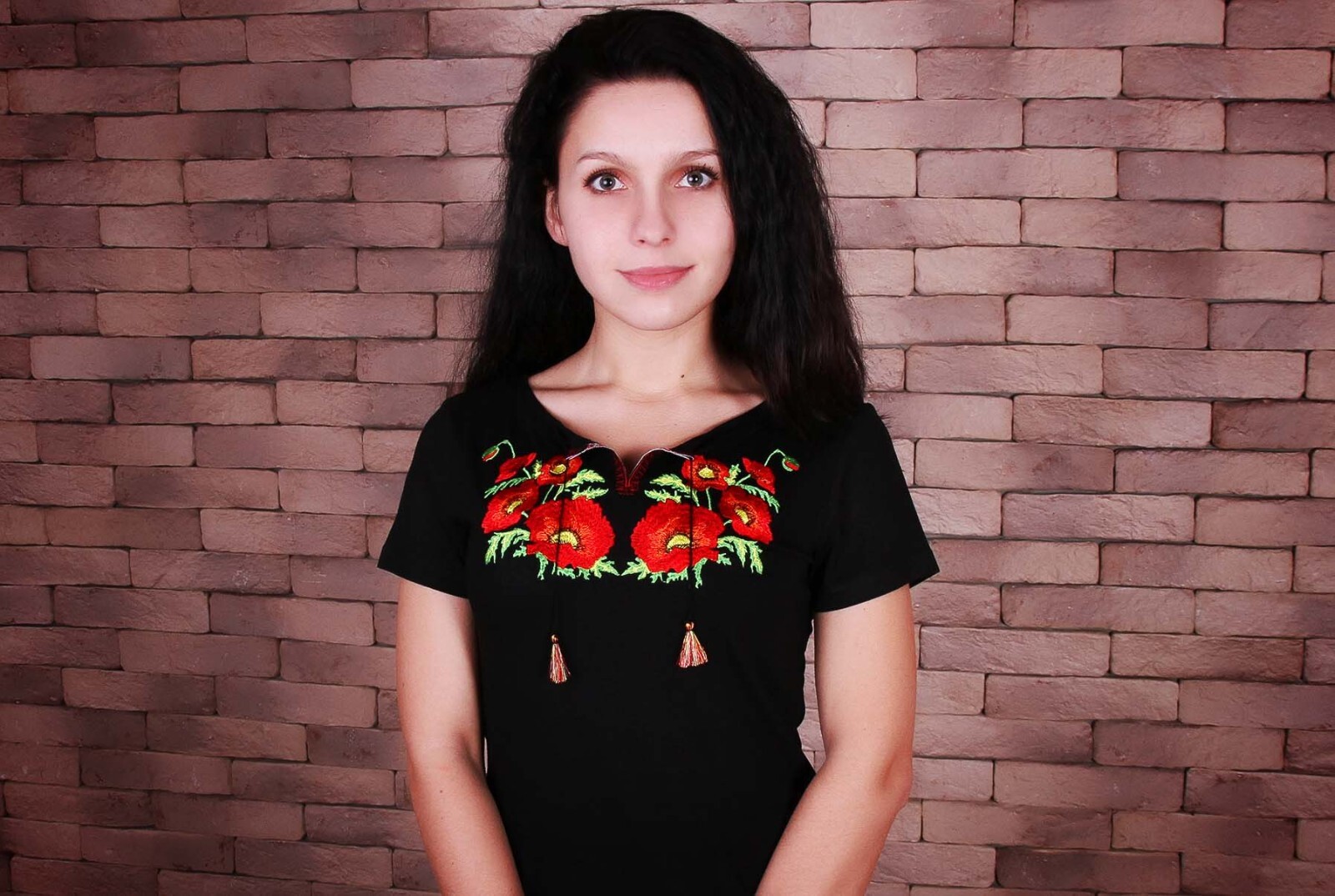Vyshyvanka Traditional Embroidered Women Ukrainian t-shirt Ethnic Size L