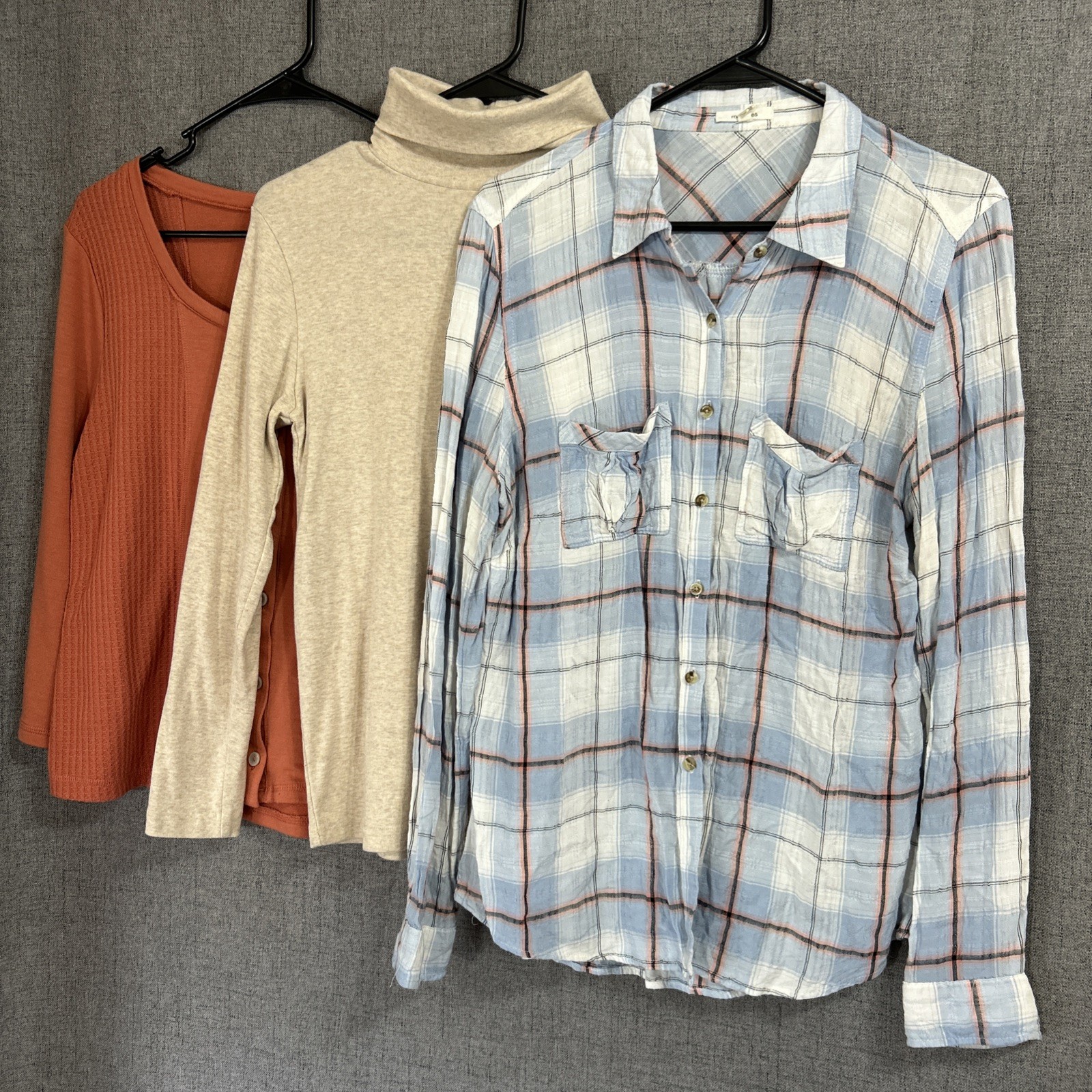 Women’s Fall Winter Lot of Tops Size M Plaid Button Cardigan Neutral Maurice’s