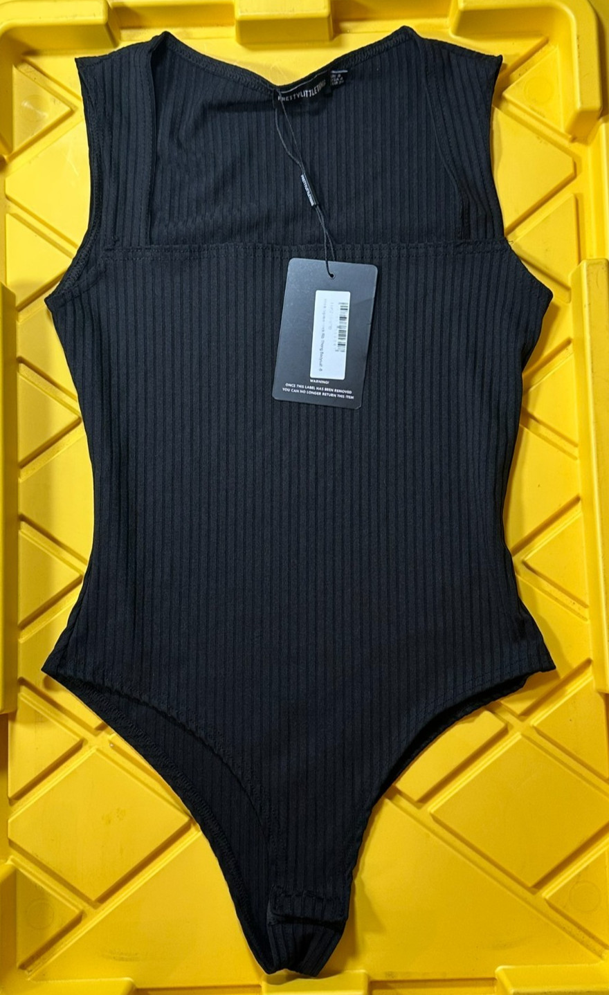 👀WOMEN PRETTY LITTLE THING BLACK SLEEVELESS STRETCH BODYSUIT TOP Size 4 -NWT🔥