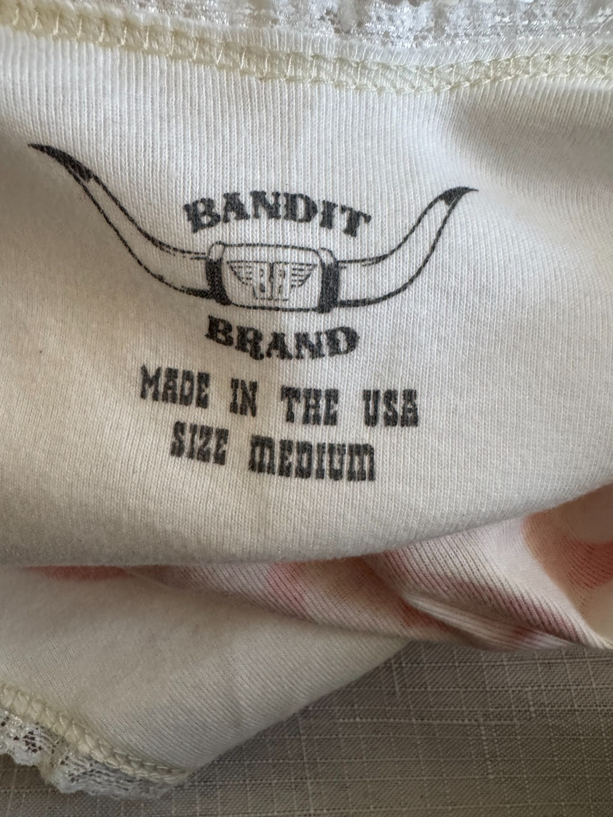 SWEET STRAWBERRY WINE WHITE GRAPHIC TANK BANDIT BRAND BOOT BARN SIZE MEDIUM