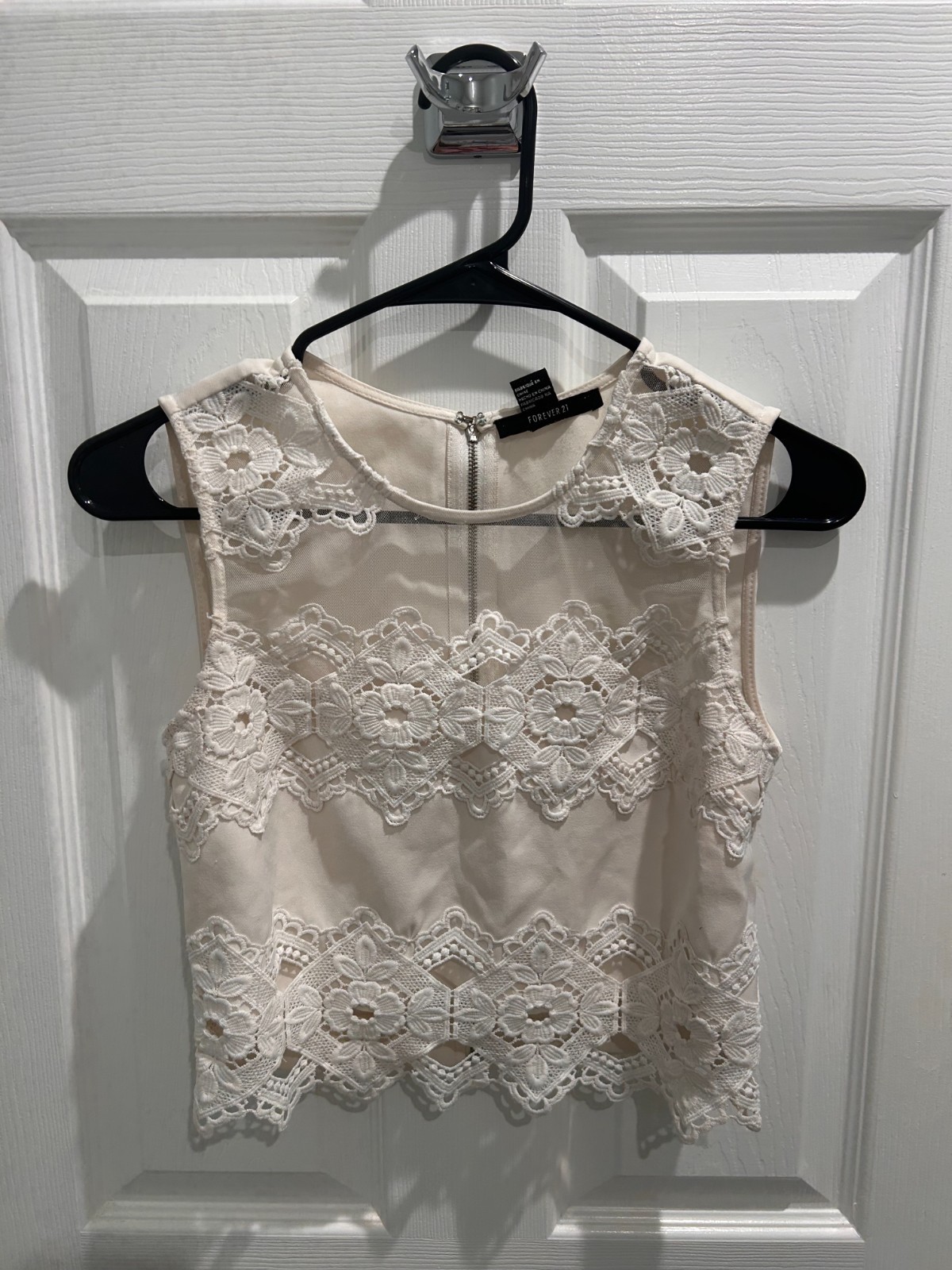 Forever 21 crochet lace crop top Size S featuring zip up back