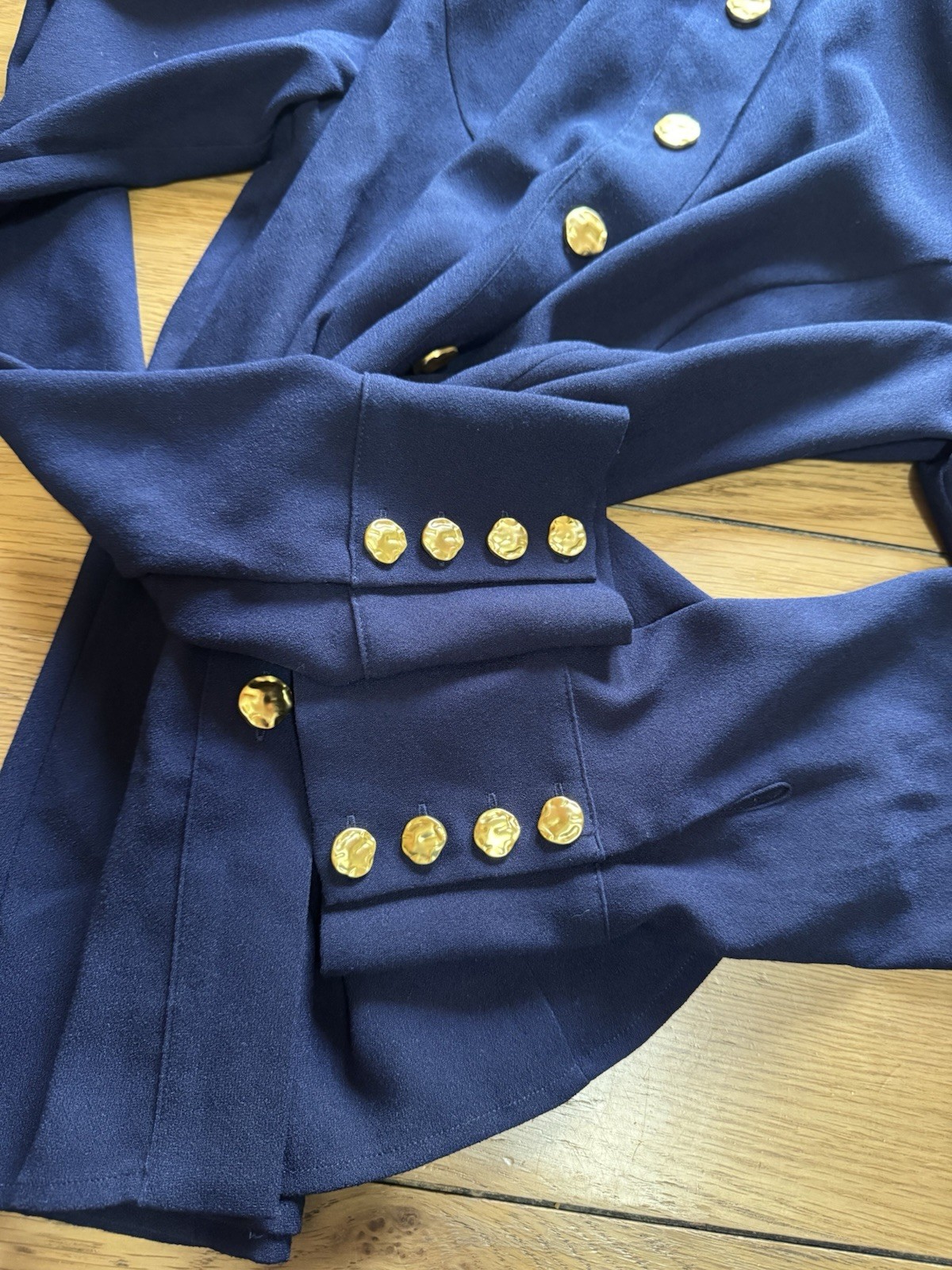Alexia Admor Navy Long Sleeve Blouse Women Size 6 Gold-Tone Buttons Lux Work Top