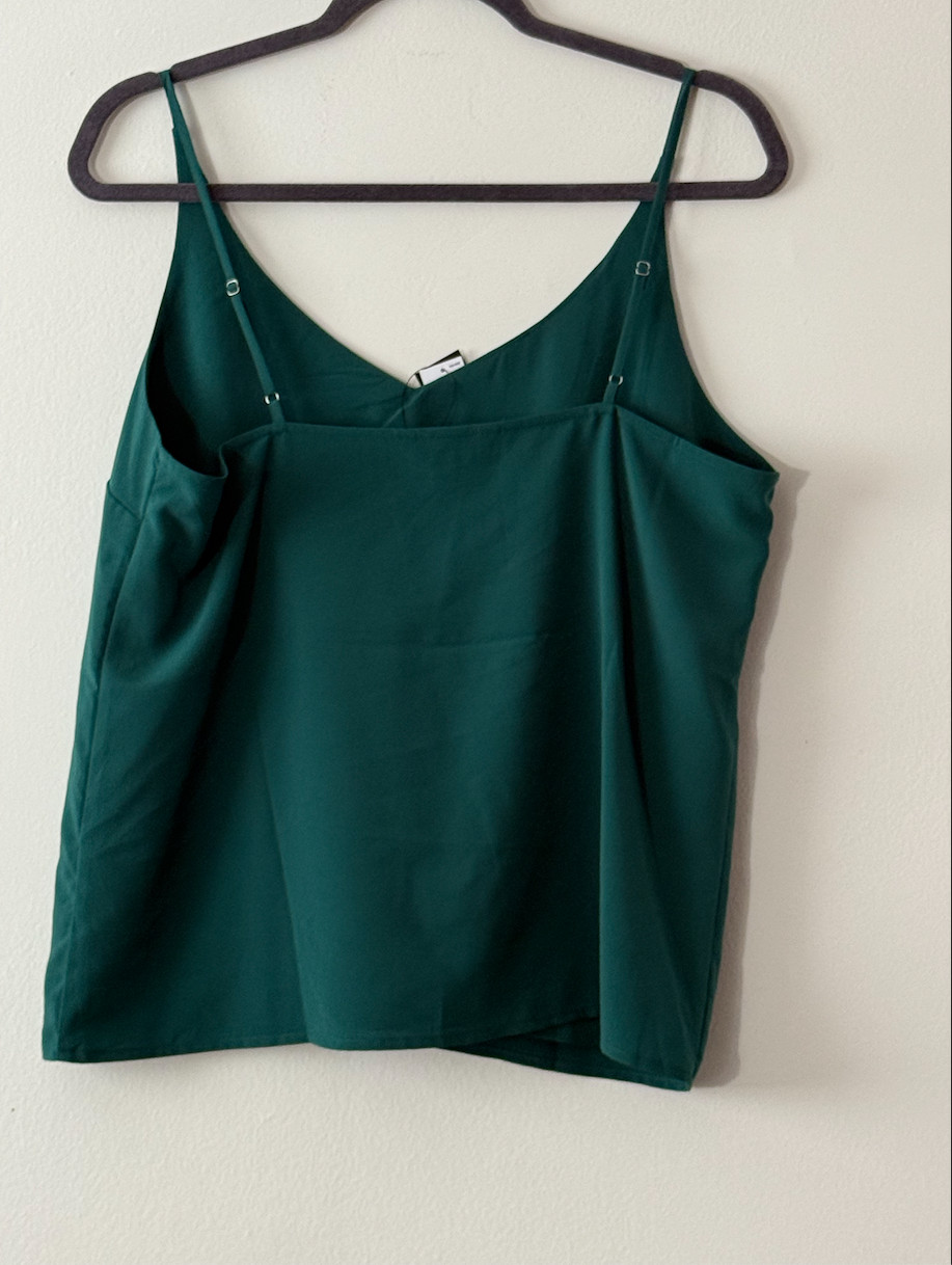 Banana Republic Factory Green Cami Tank Top NWT Size M Double Layer Petite