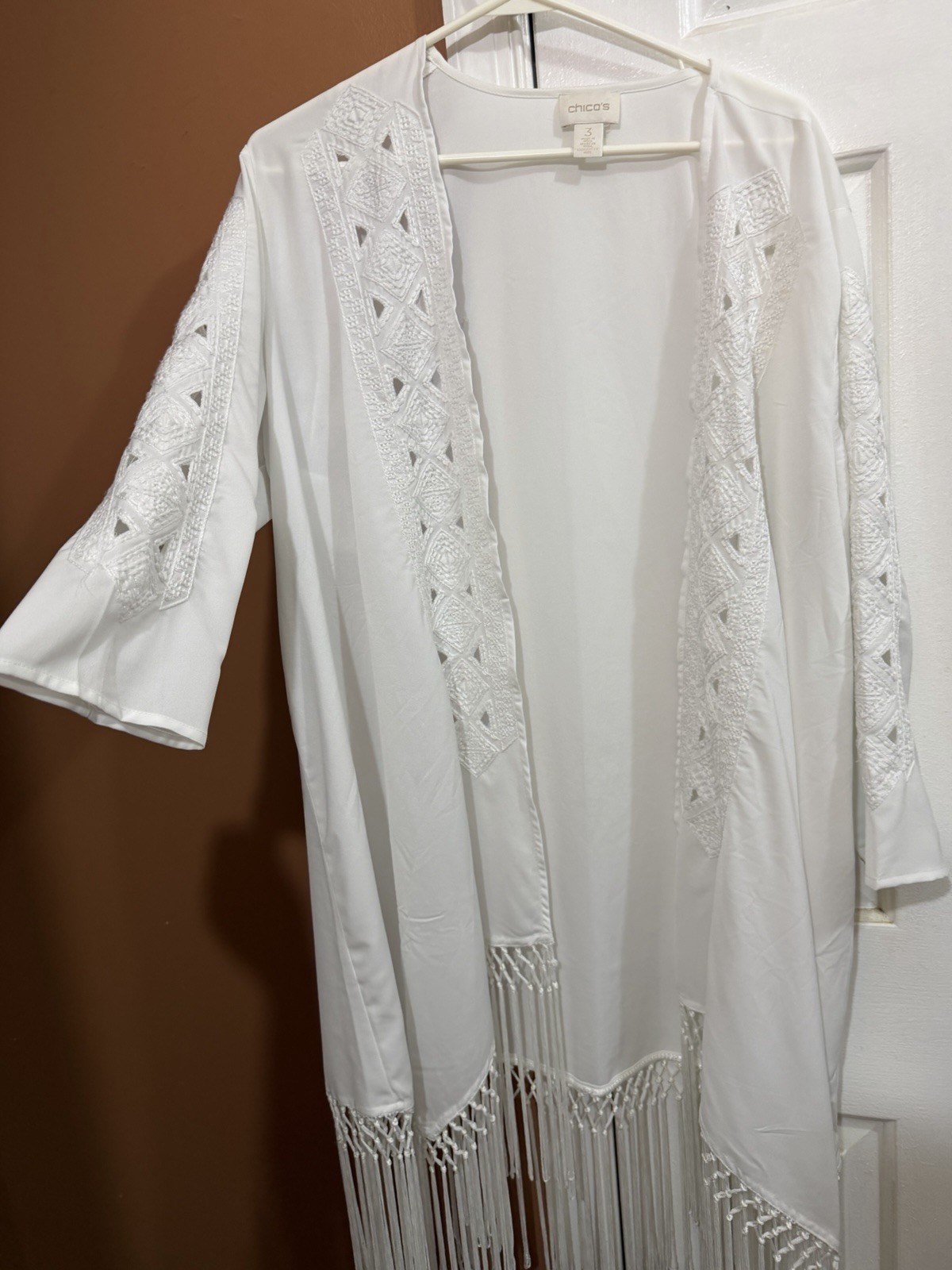 Chicos Women’s Long Sleeve Top Color White Made As Polyster Rayon