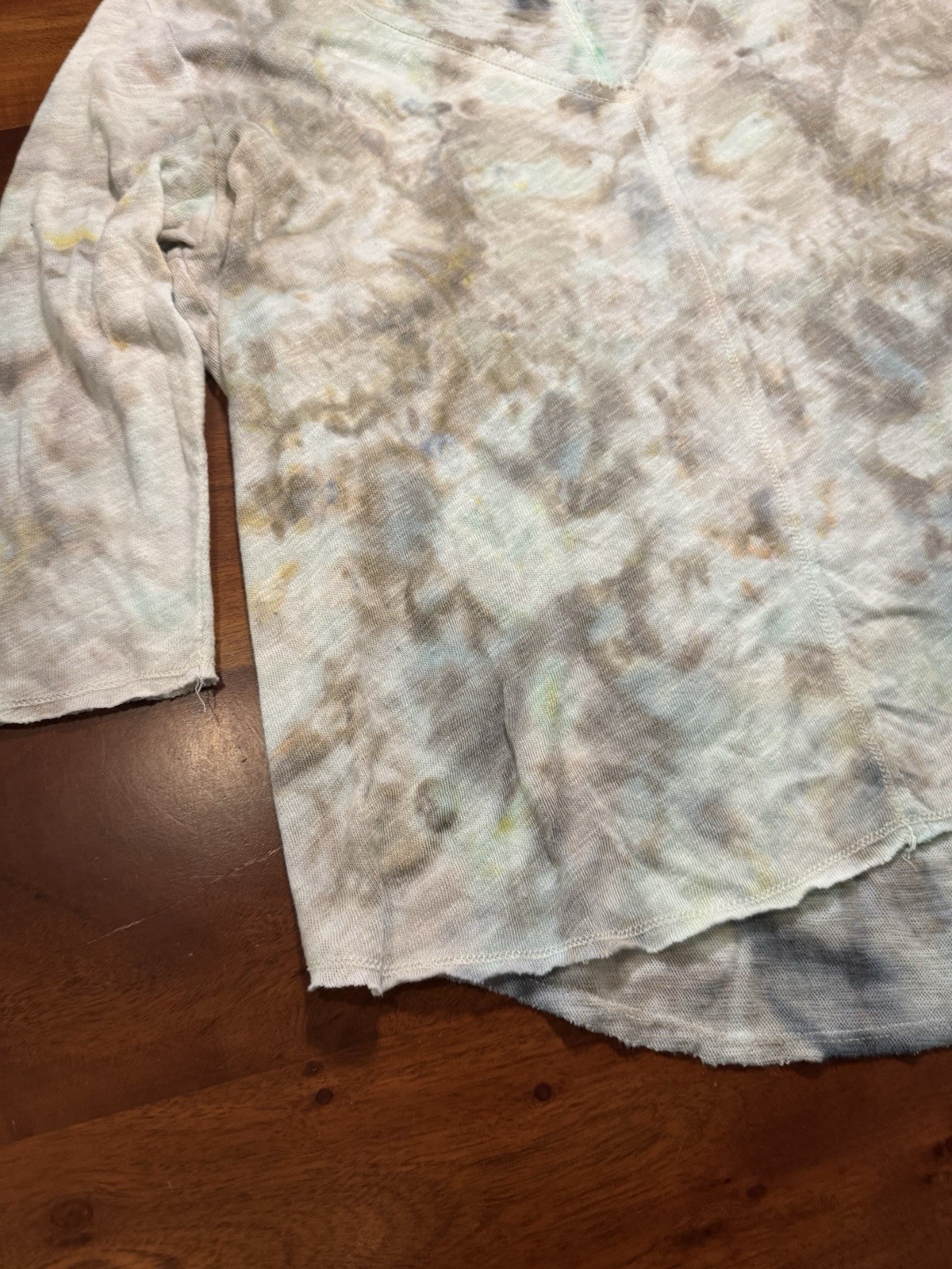 Project Social T Women’s Tie Dye Knit V Neck Boho Shirt Sz Medium