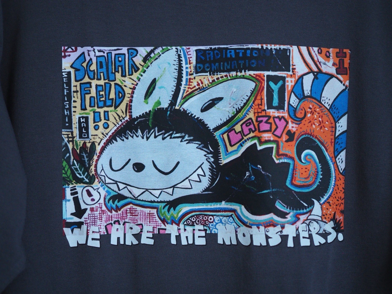 Pop Mart US Exclusive We Are The Monsters Zimomo Uniqlo Graphic T Shirt Size L