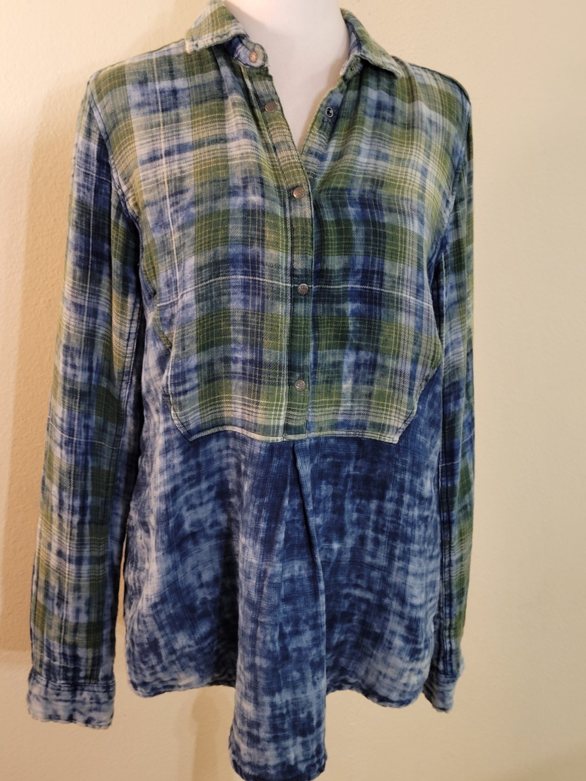 Ryan Michael Blouse Women’s M Western Snap Shirt Snow Wash Indigo Plaid Boho