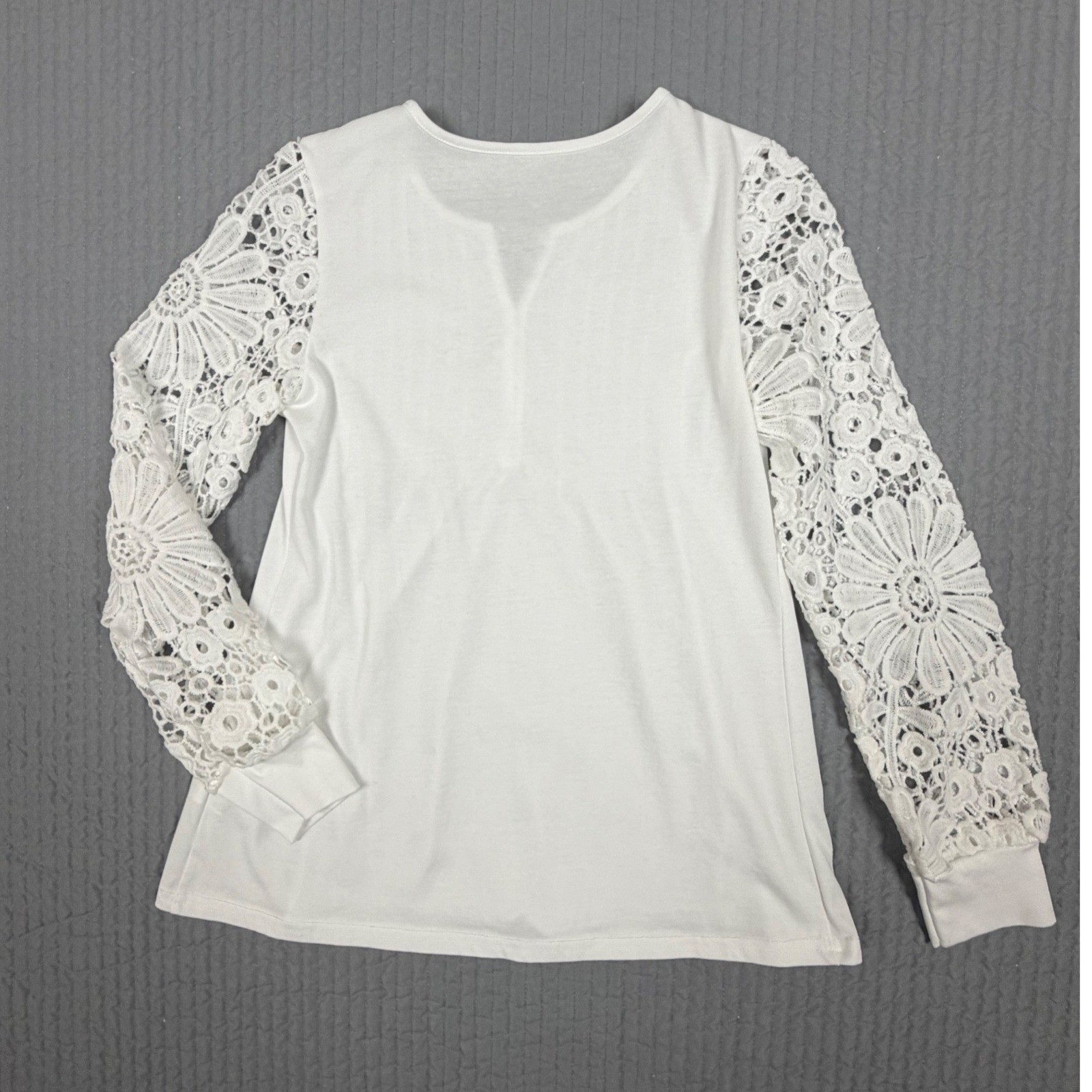 White Floral Crochet Lace Sleeve Pleated Button Front Blouse Small Acetate Top