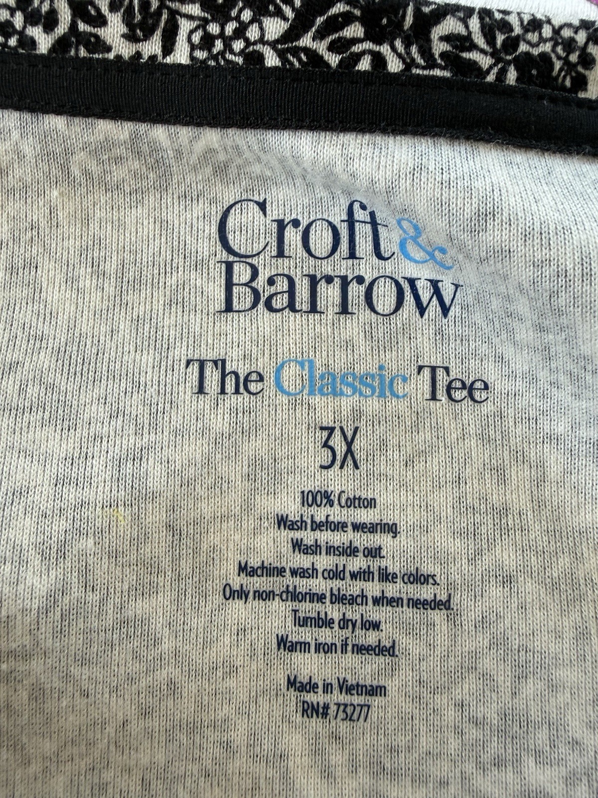 Croft & Barrow Classic Black | White Garden Florals Long Sleeve V Neck Shirt 3X