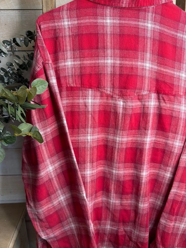 Red Plaid Button-Up Shirt XL