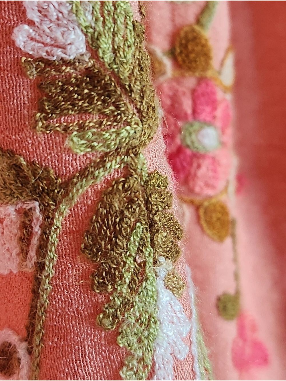 1087 -Hope Springs Coral Floral Embroidered Blouse Rayon Boho Vintage -NEW – Med