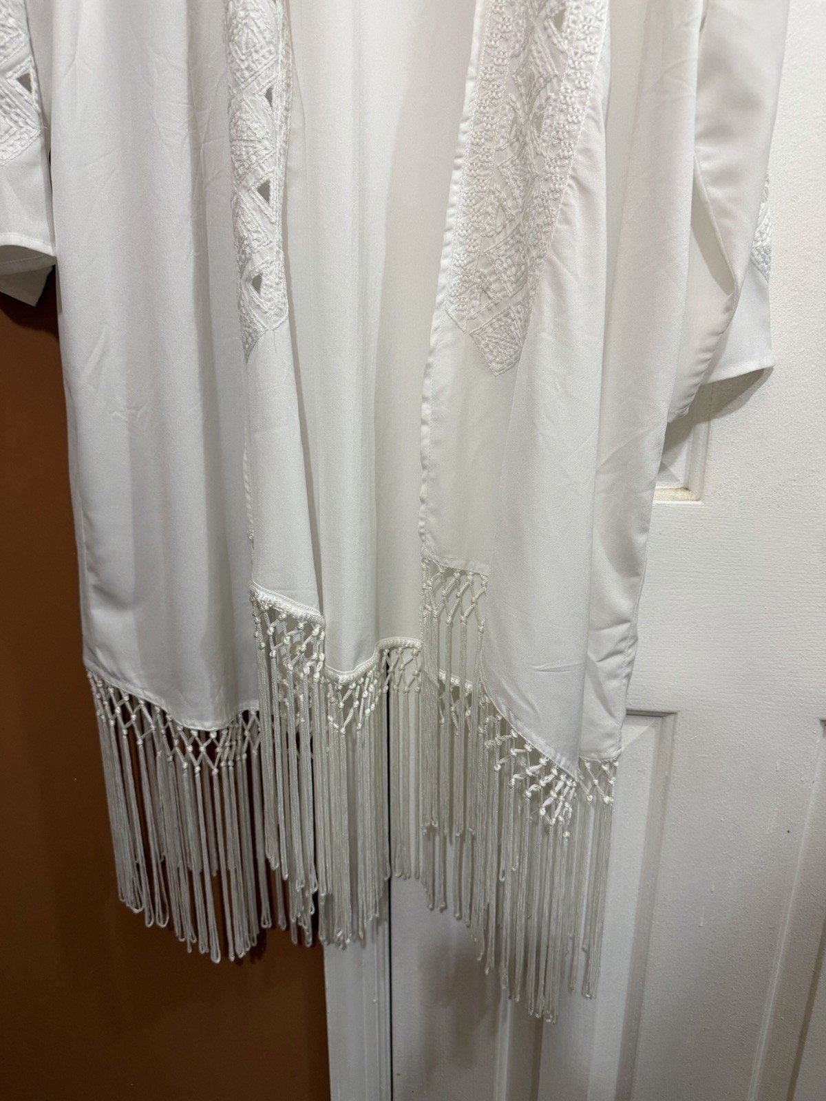 Chicos Women’s Long Sleeve Top Color White Made As Polyster Rayon