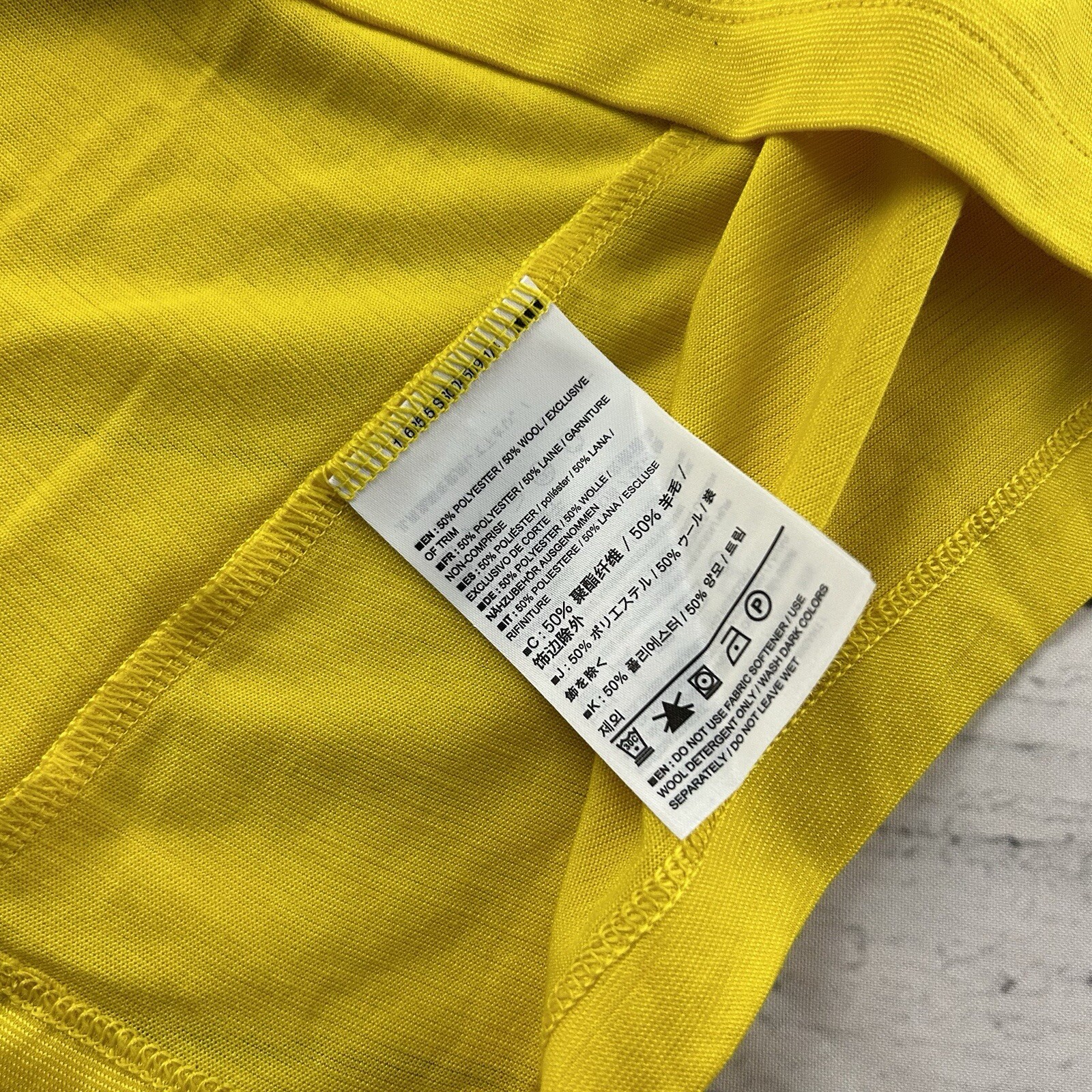 NEW Arc’Teryx Wool Blend Sleeveless Tank Top Women’s Medium Yellow