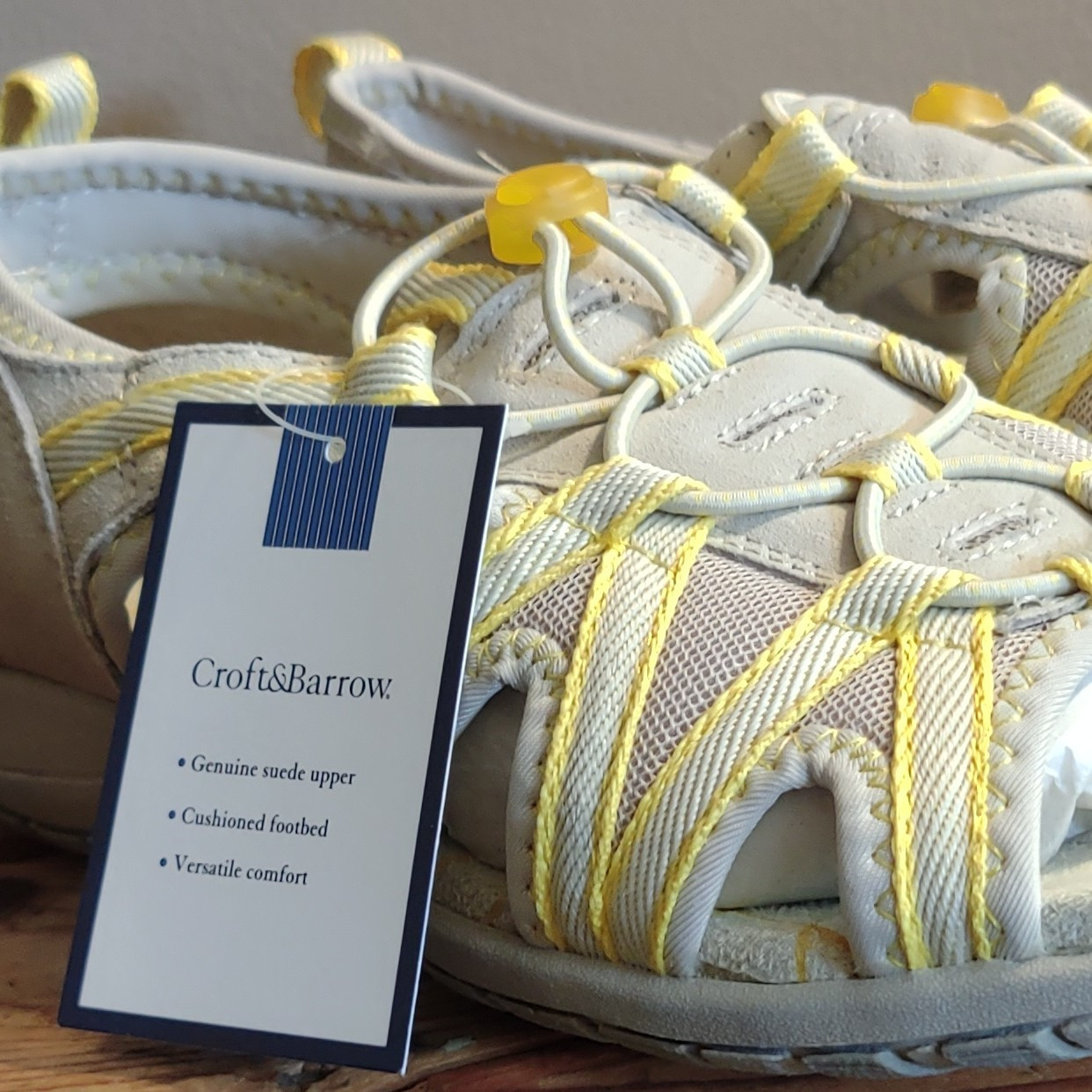 Croft & Barrow New with Tags Hiking/Sandals/Shoes Size 8 Gray/Yellow
