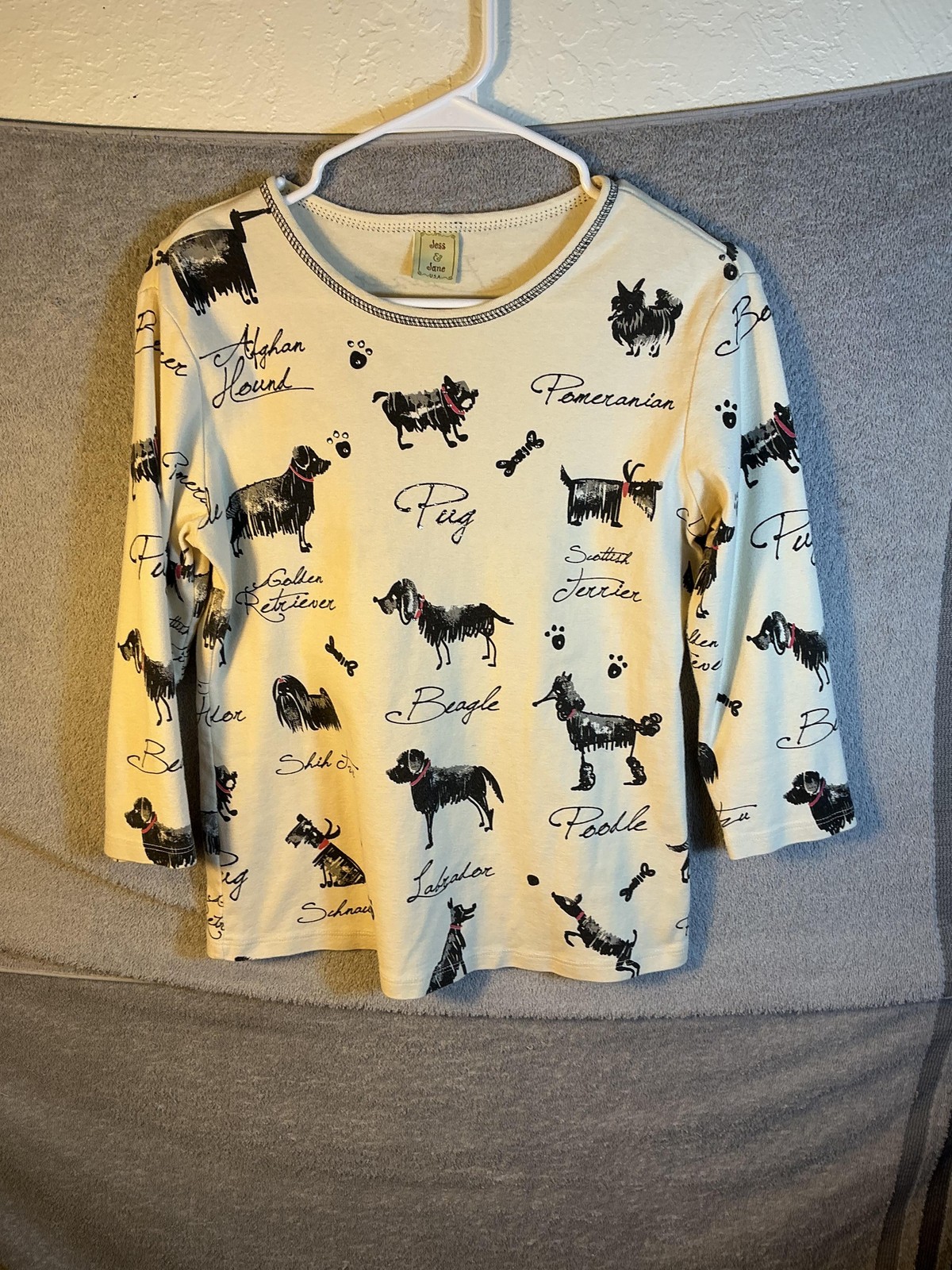 Jess & Jane Shirt Womens Size Small White Dog Print Rhinestone 3/4 Sleeve Top