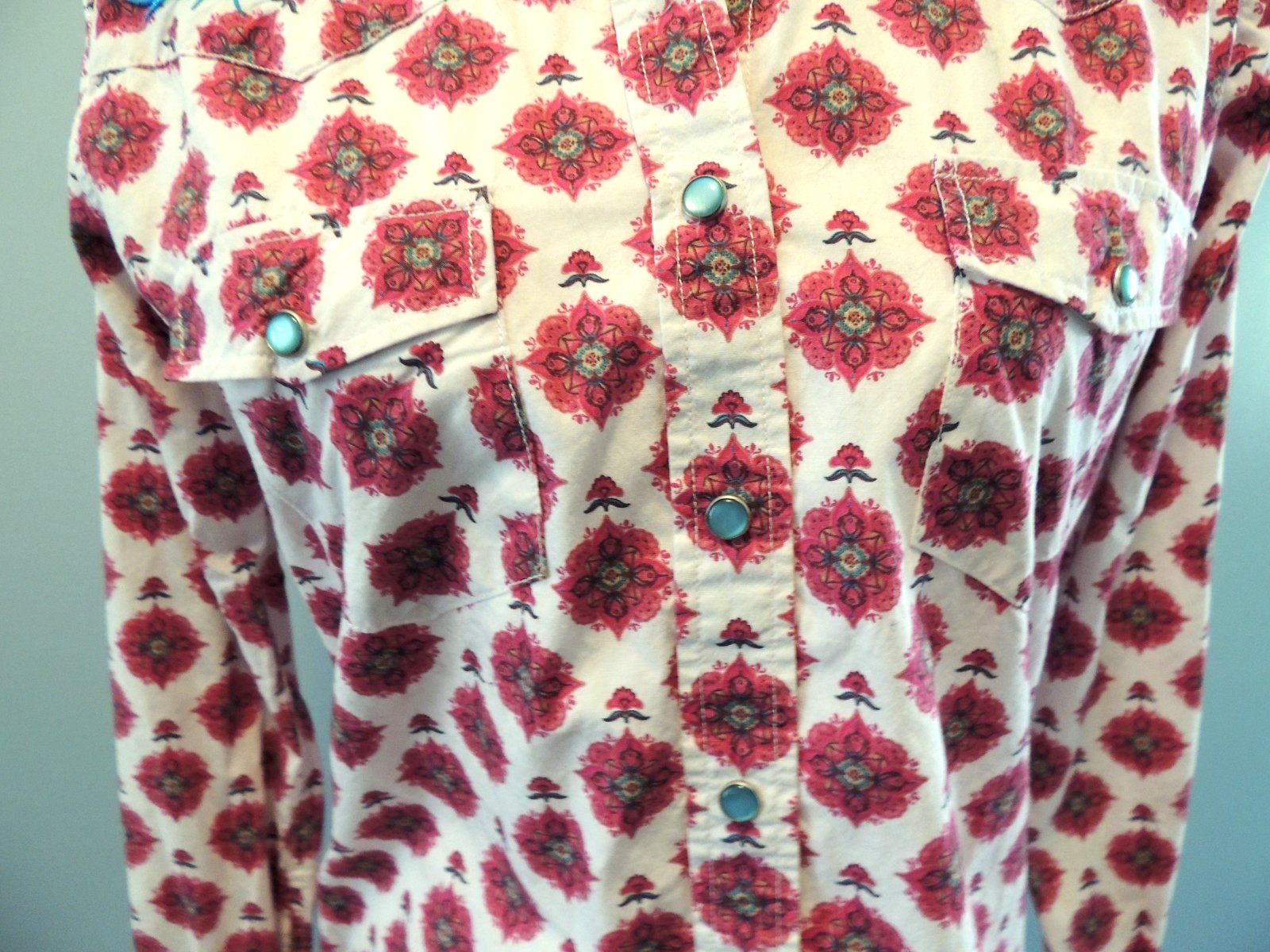 Cowgirl Hardware Womens M Western Shirt Pink Floral Turquois Accent COWGIRL Back