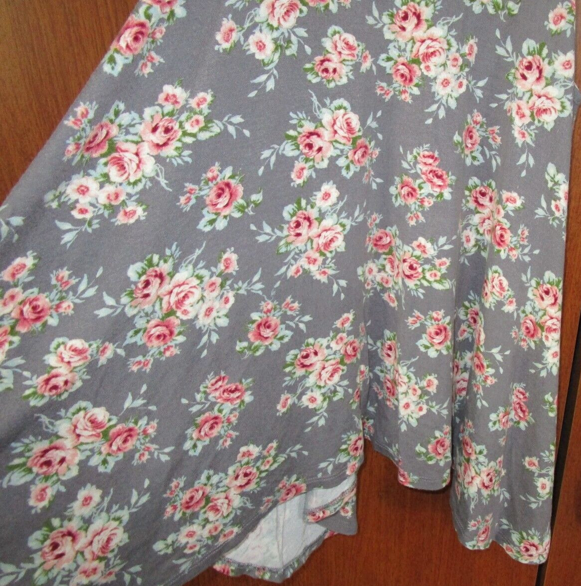 Sweet Claire Floral Tank Top Sz Large Rayon & Spandex Bust 39 Length 22.5 in