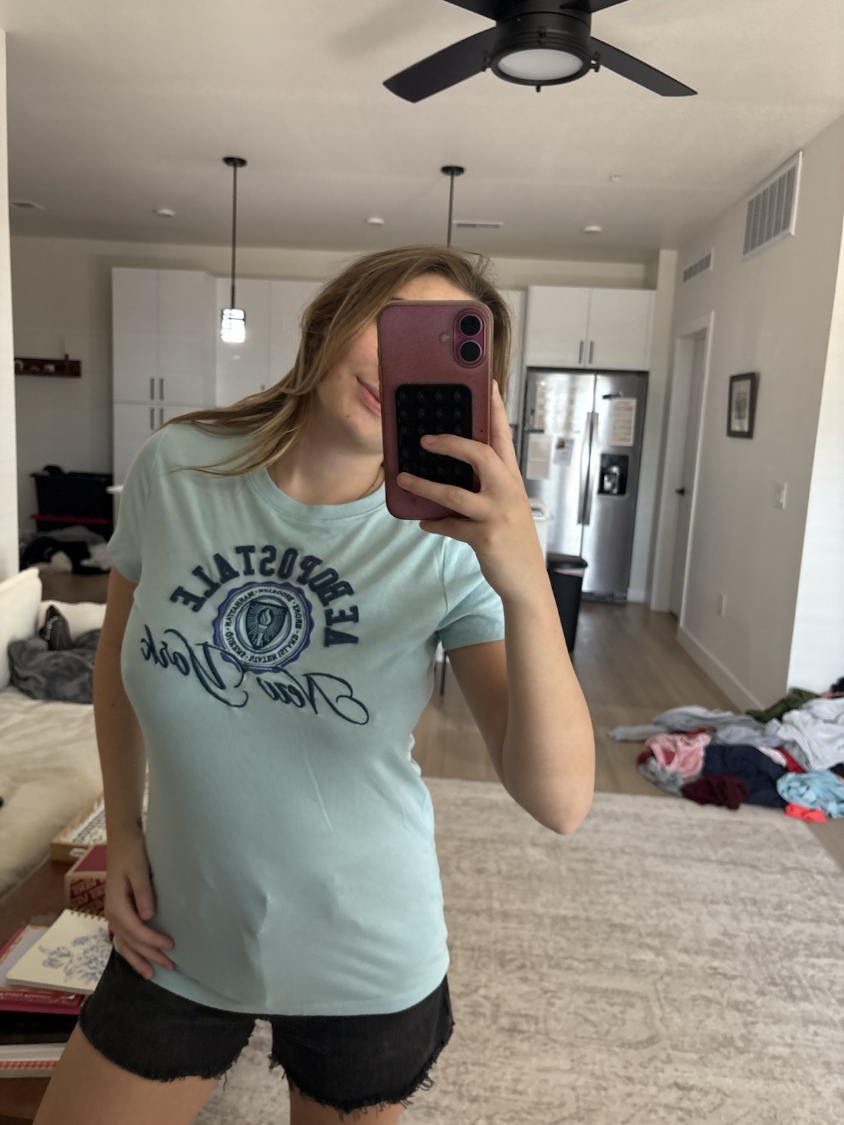 Aéropostale Women’s L Light Blue New York Embroidered Crew Neck T-Shirt
