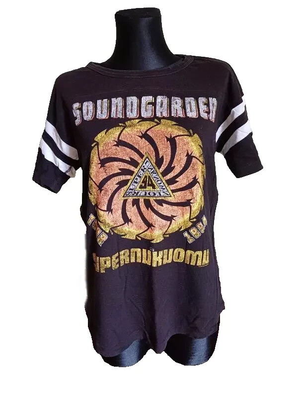 2016 Superunknown Distressed Soundgarden Shirt Grunge Band Women’s Tee S
