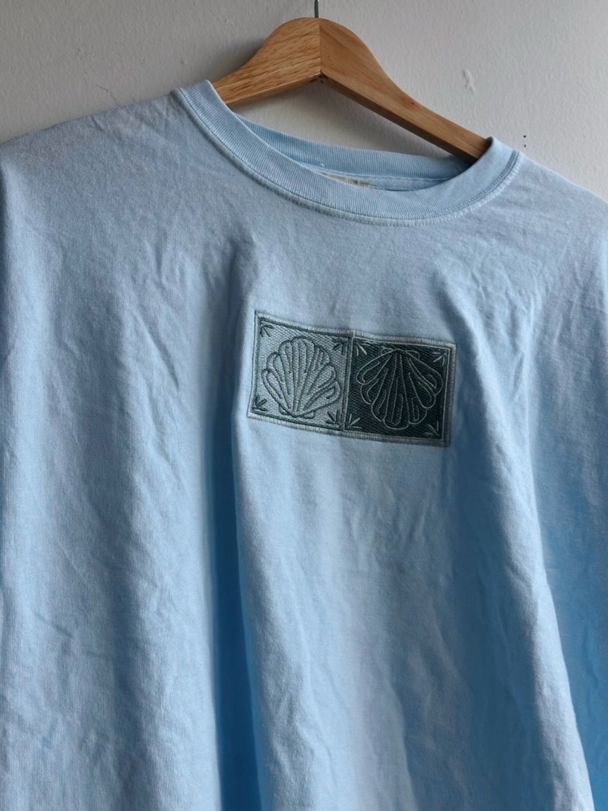 NWT 100% Cotton Light Blue Shell Graphic Crewneck Boxy T-Shirt