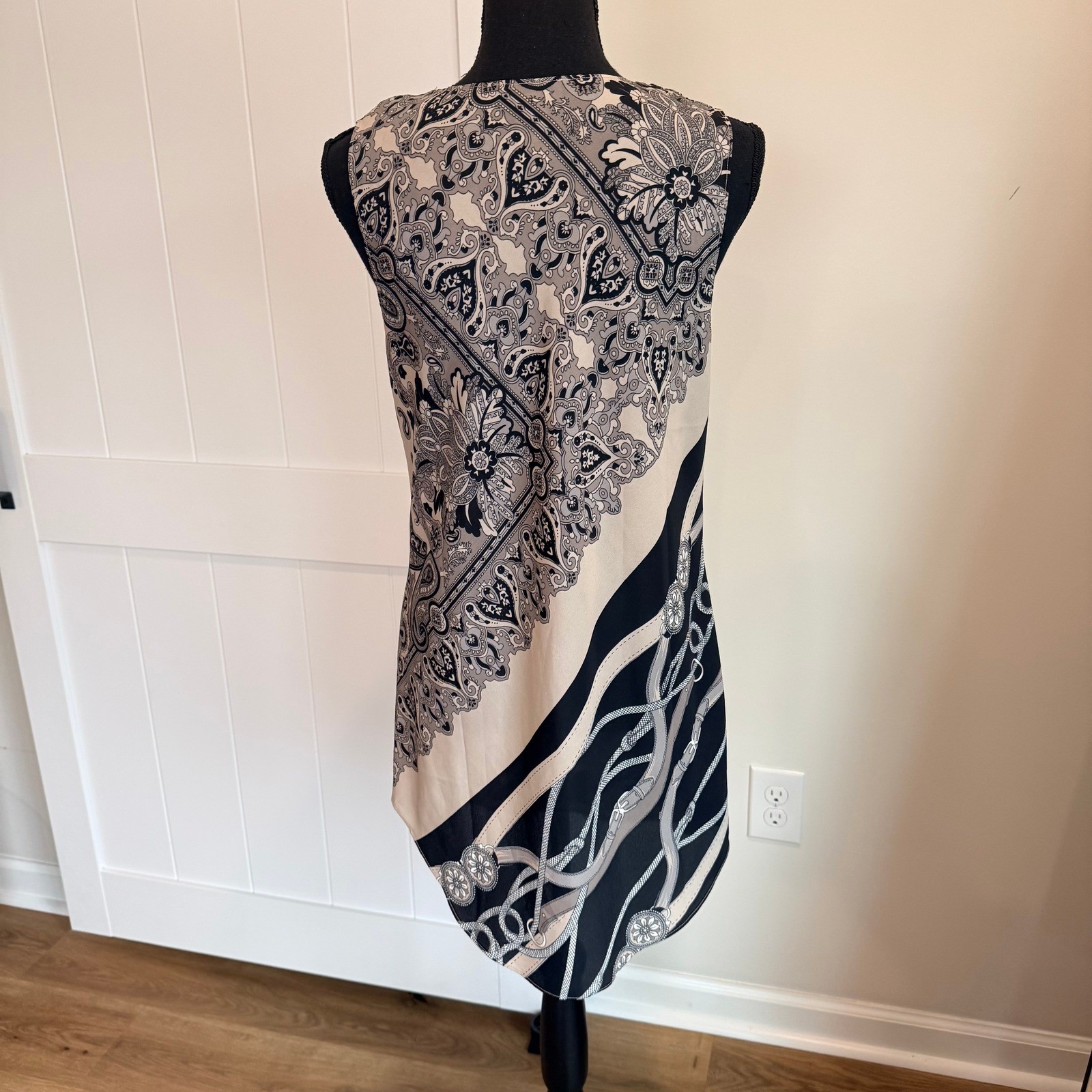 Soft Surroundings Black Cream Paisley Equestrian Cowl Tunic Size Small