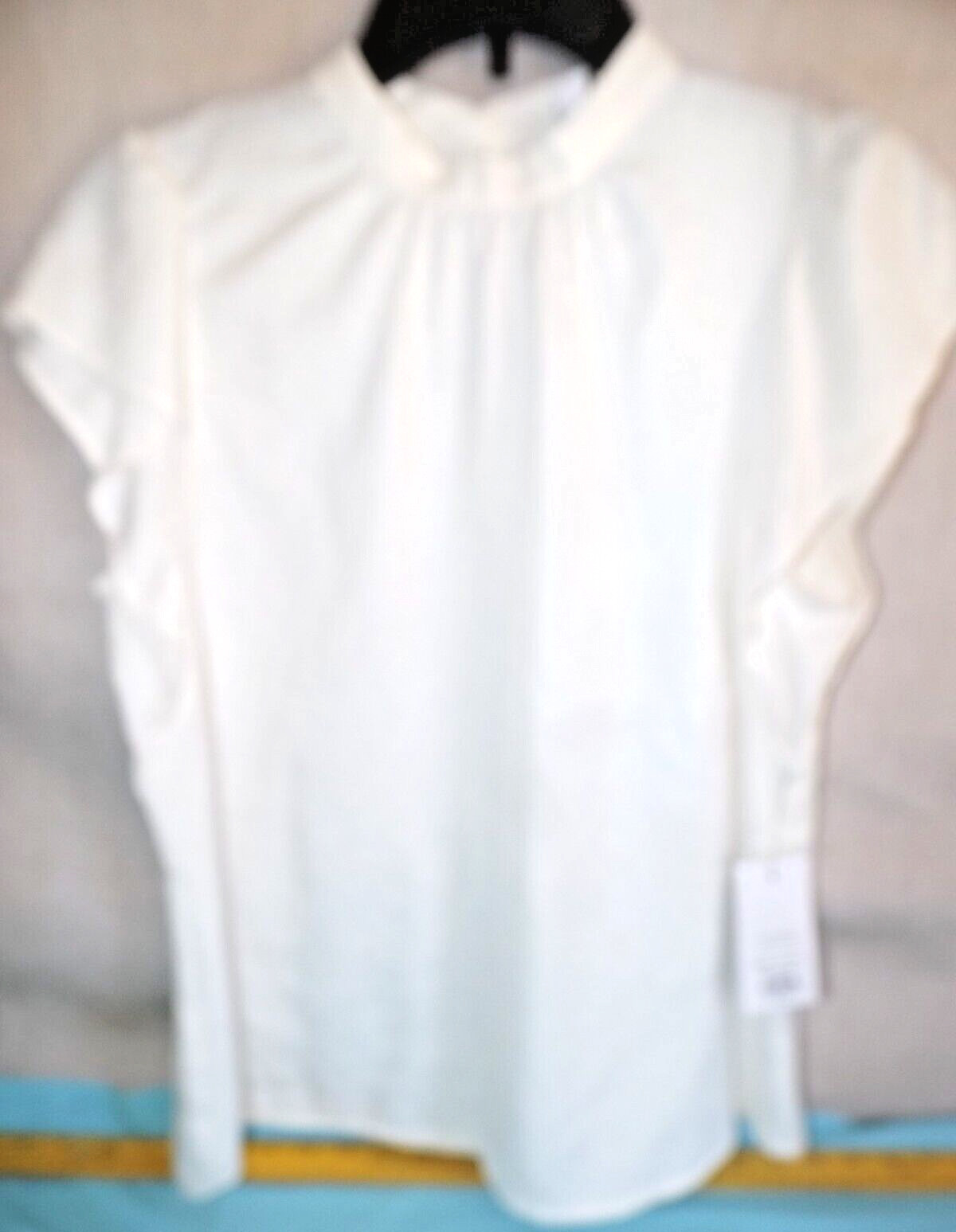 Nine West Women’s Small White Mockneck Ruffle Sleeveless Blouse NWT