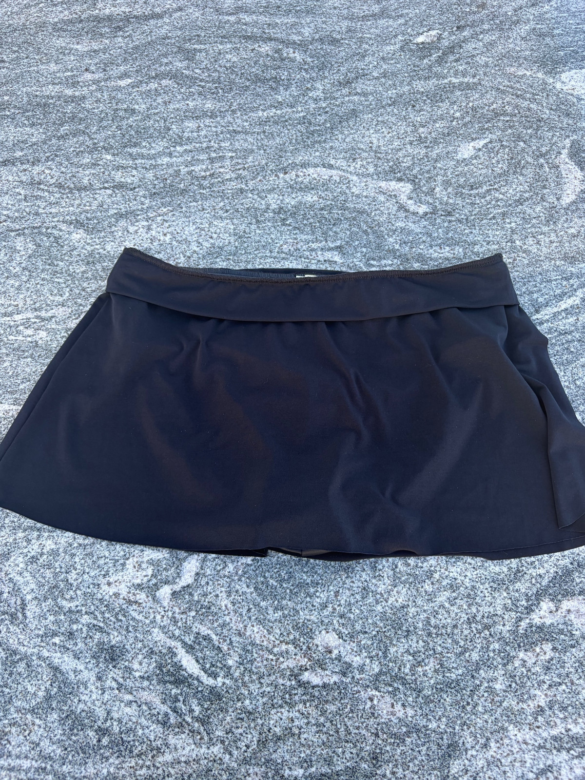 Vintage Black Polyester Mid-Thigh Skirt Women’s Versatile Flowy