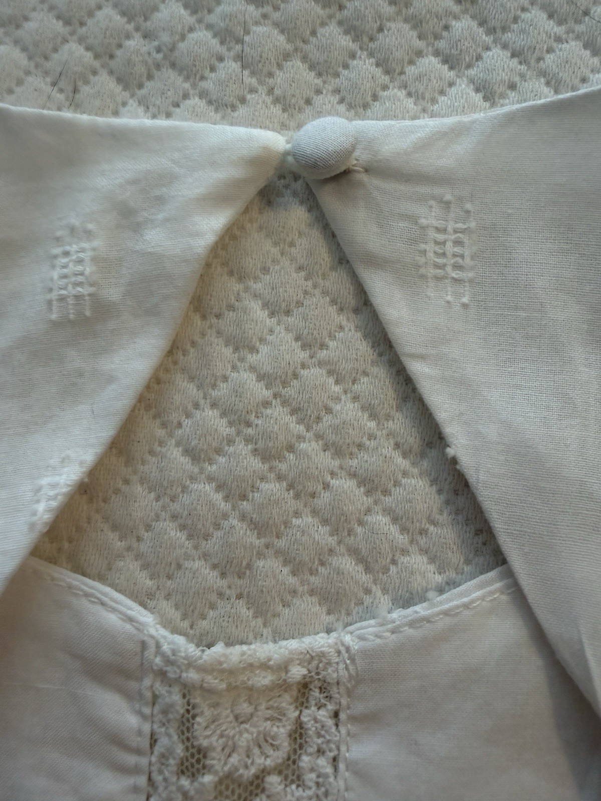 Altar’d State Crop Top M White Flutter Sleeve Tie Back Cottagecore Festival Boho