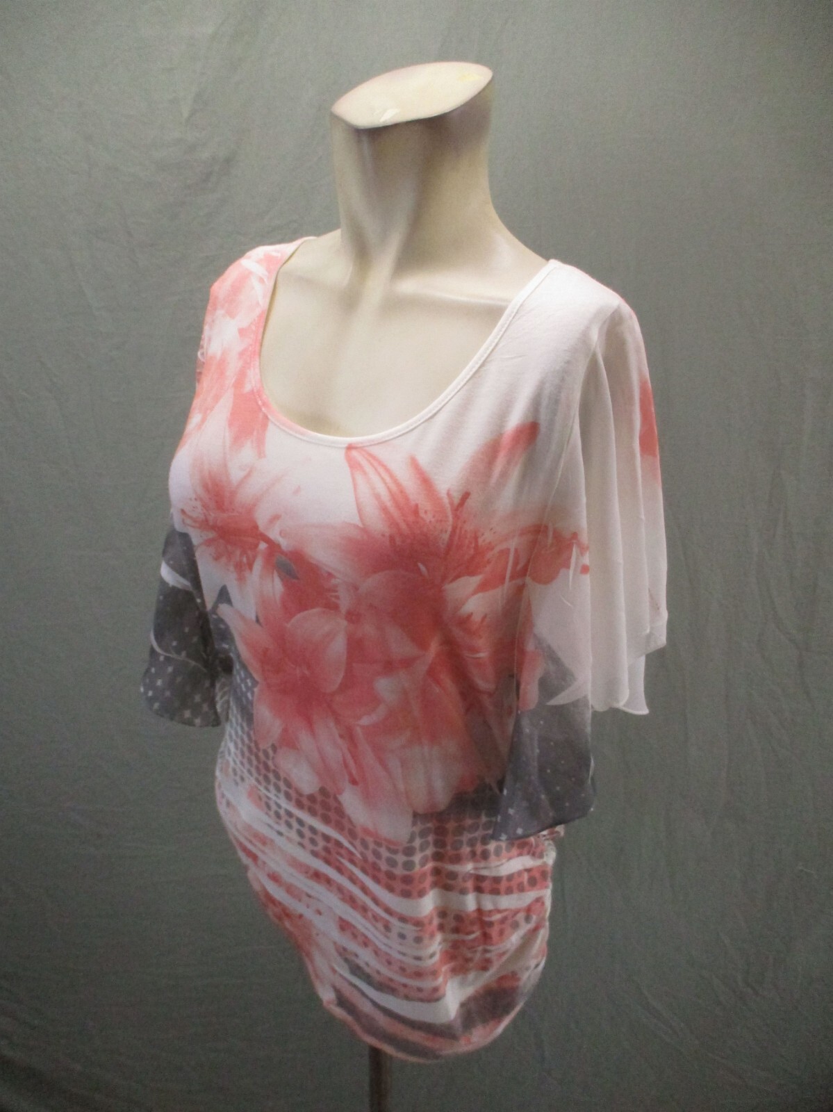 Espresso Size L Women Floral Round Neck Short Sleeve Gathered Side Flowy Top 429