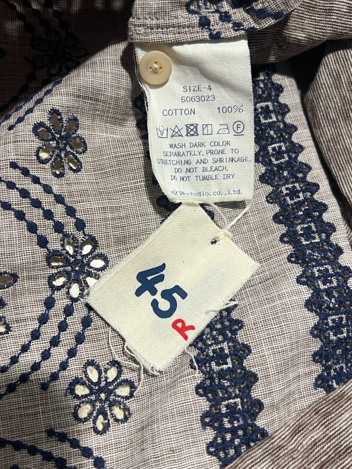 45 R JAPAN Handmade Pale Brown Yarn Dye Cotton Top, Navy Broderie Anglais 4/L