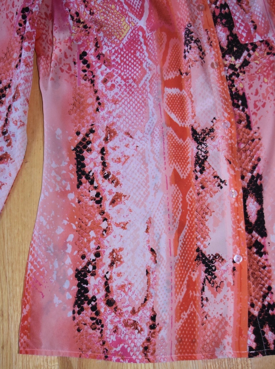 Worthington Silk Blouse Top Shirt Snake Animal Print Orange Pink Button Up S