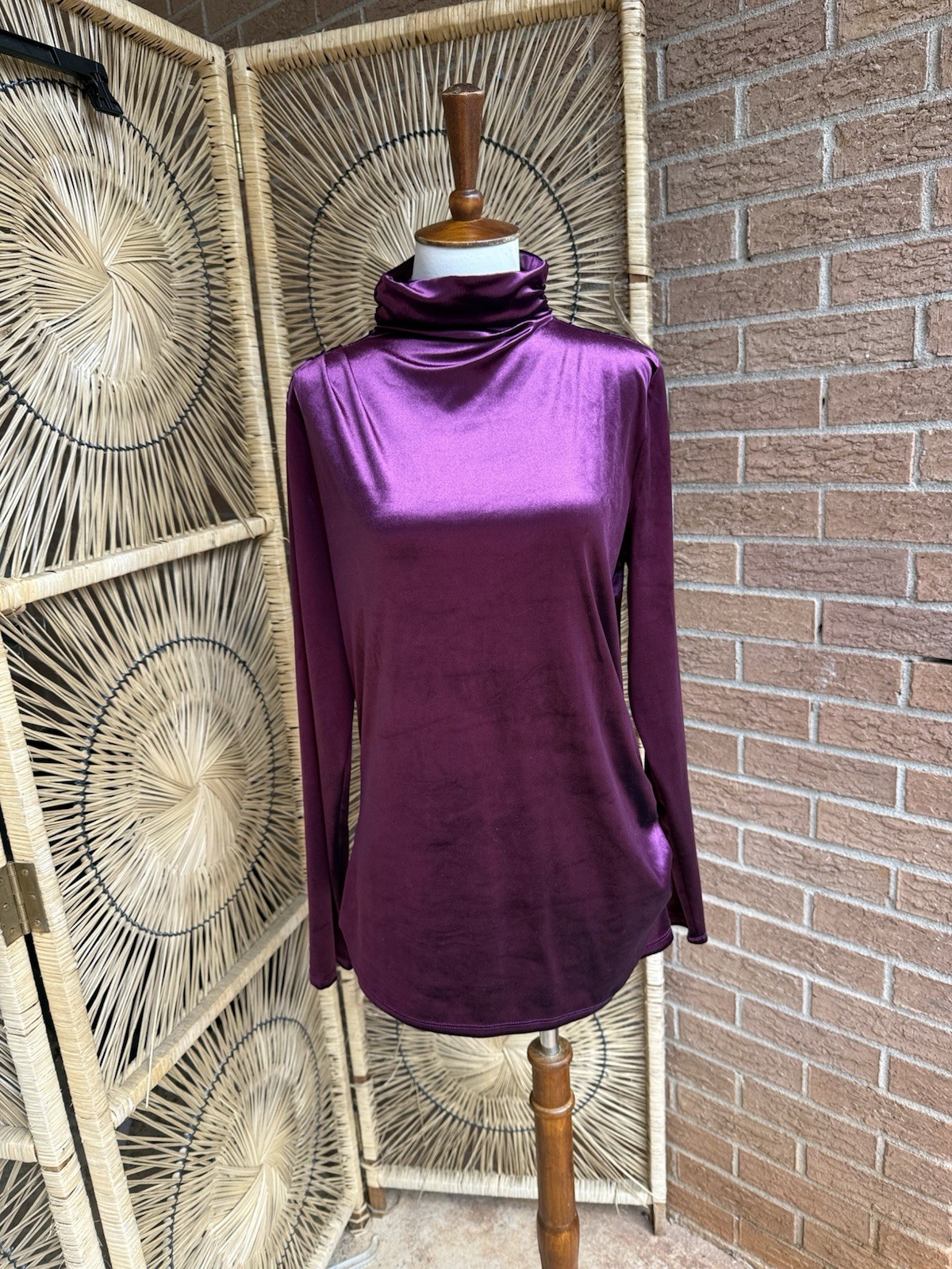 NWT White House Black Market Forme Velvet Top Dark Plum Size L