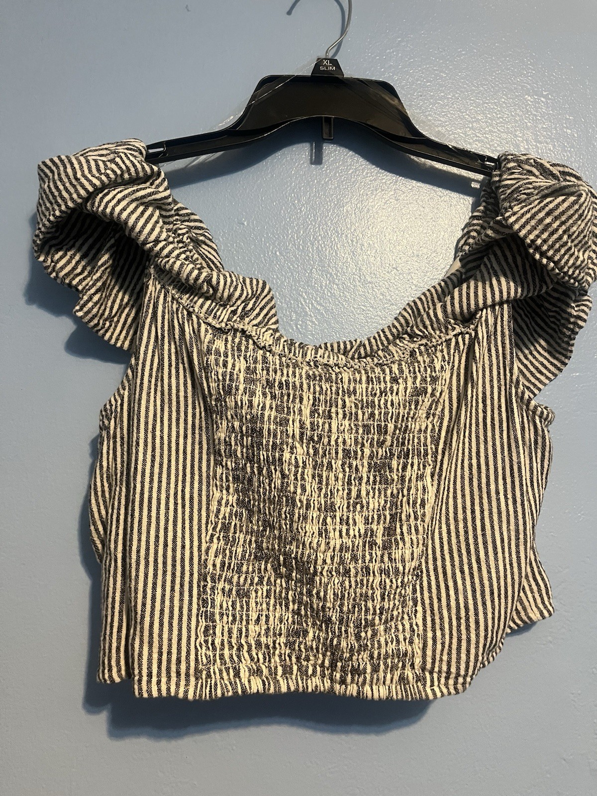 Black And White Stripped Cropped Ruffle Overlay Top, XL