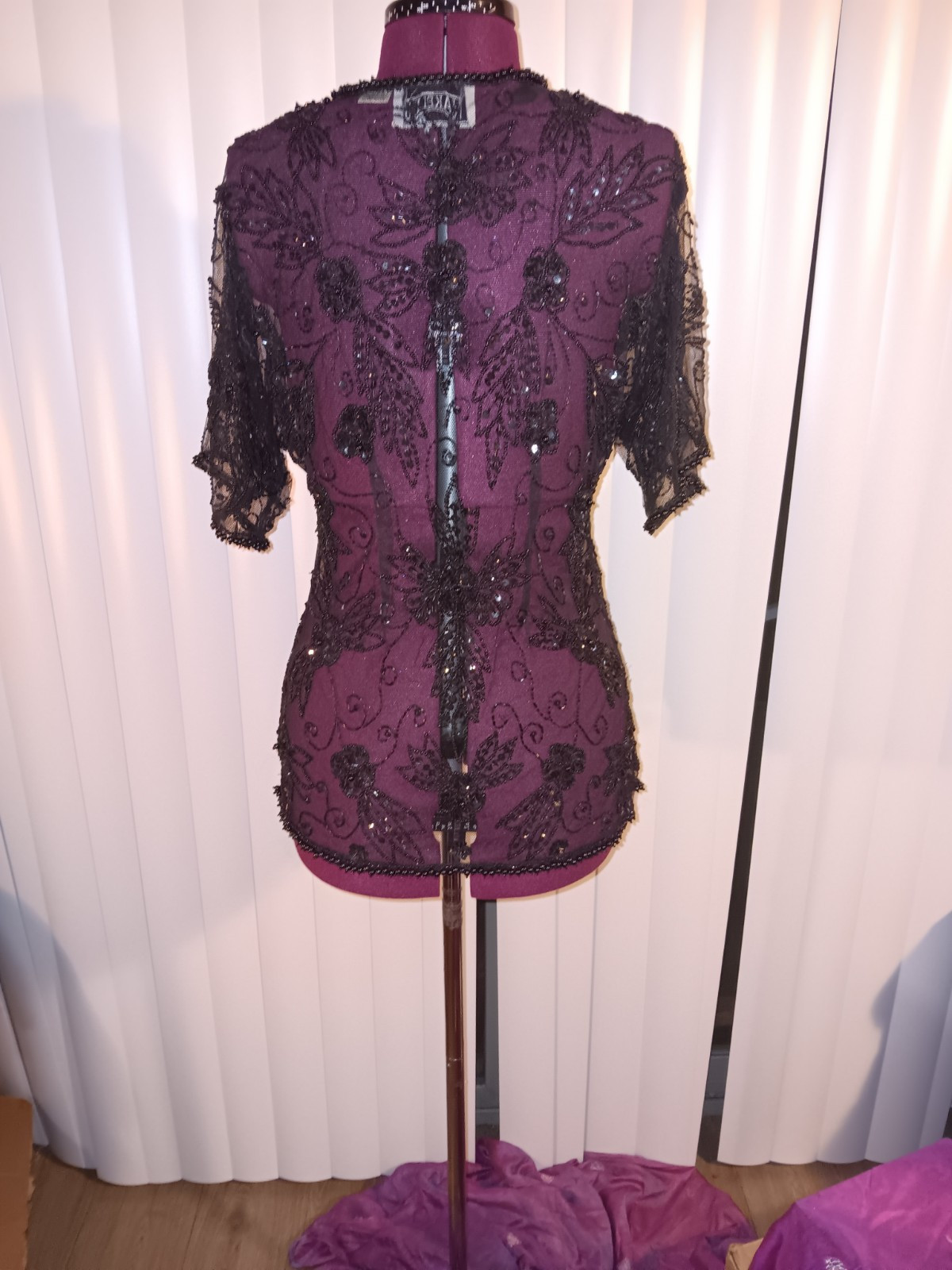 Vintage Beaded And Sequined Short Sleeve Jacket Size S/M By Jakelin