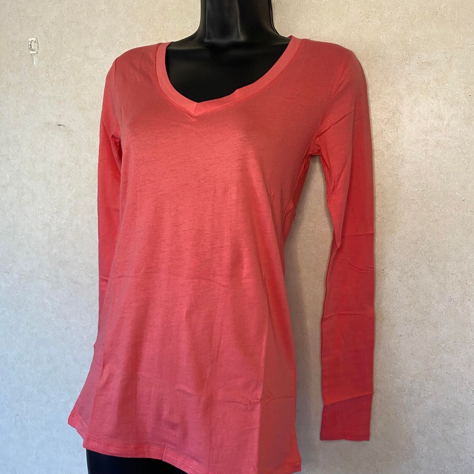 Active Basic V Neck TShirt Long Sleeve Cotton Top Lightweight Peach Medium