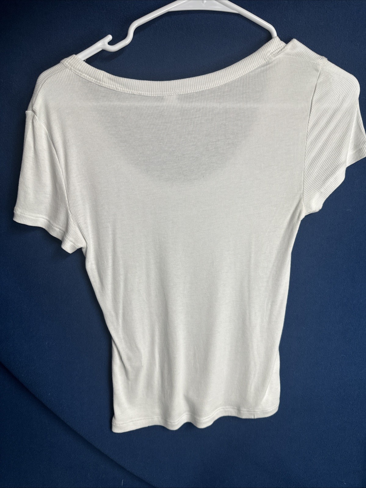 BP Women’s White Ribbed Round Neck Tank Top Size Medium