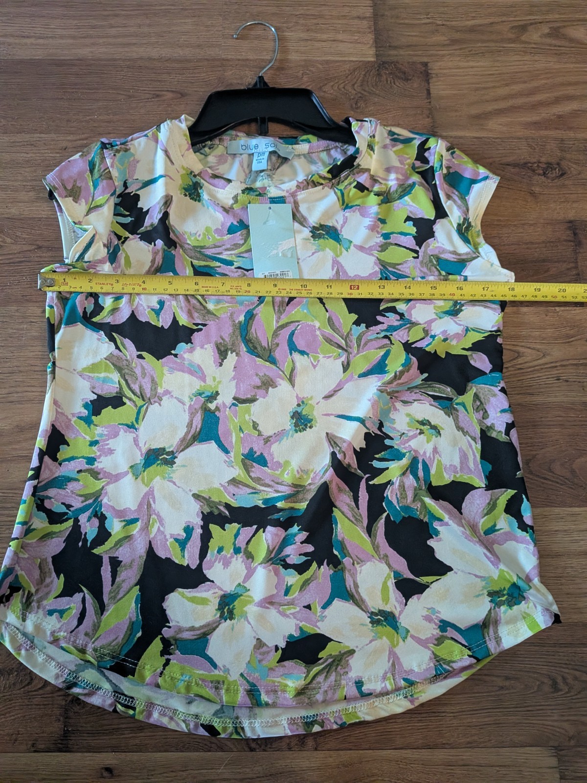 Blue Sol Sz. PM Slight Cap Sleeves SS Floral Everyday Top Ladies New w/Tags